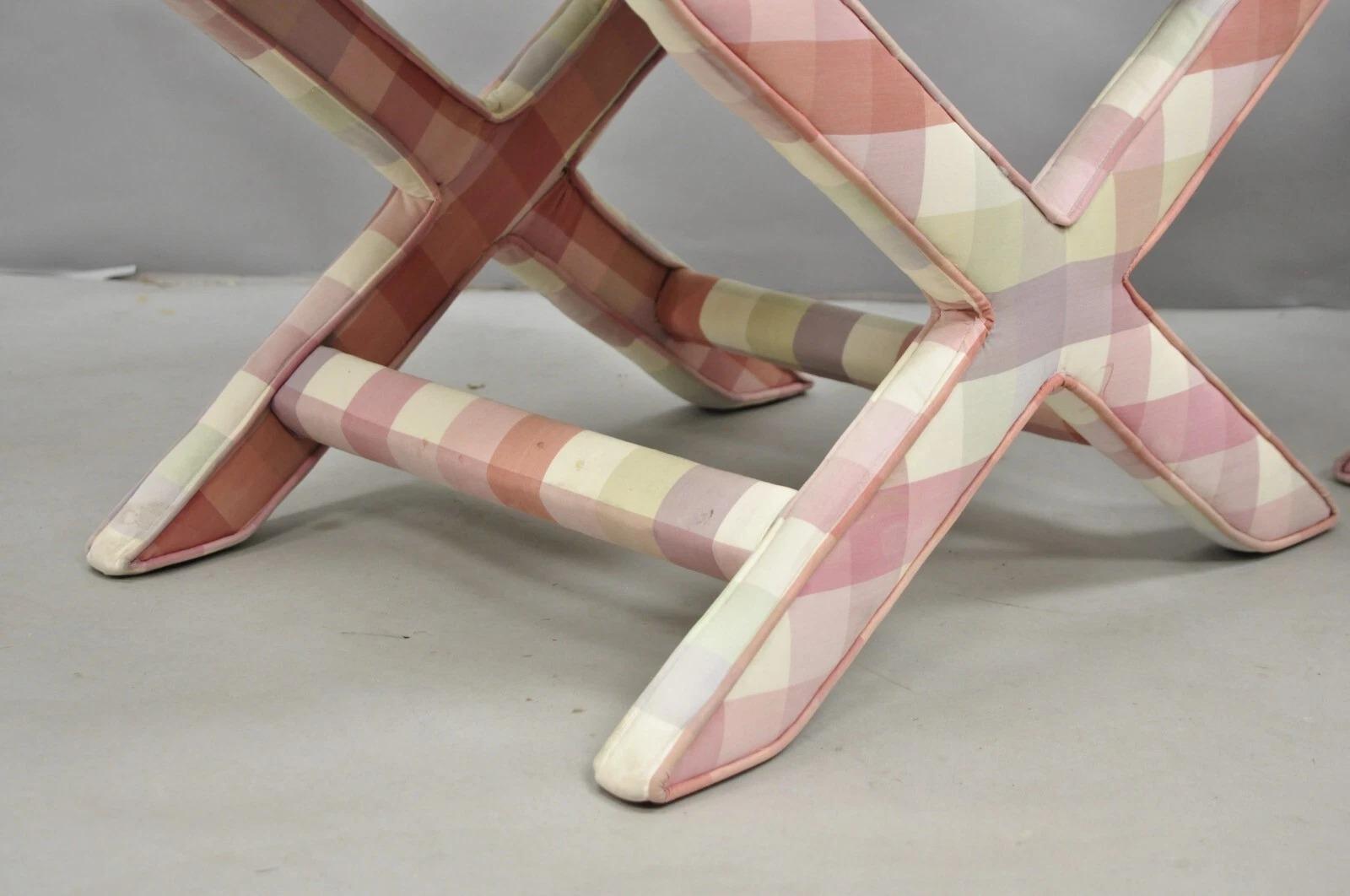 Inconnu Vintage French Country Pink Plaid Hollywood Regency X-Stool Curule Bench Pair en vente