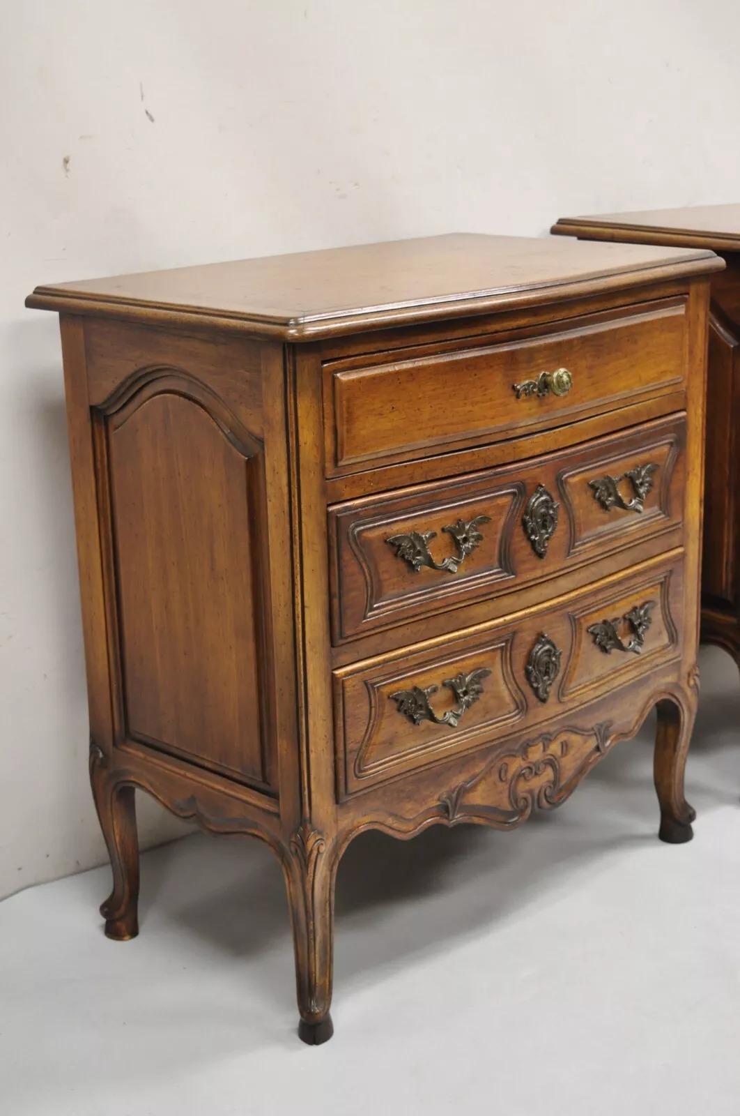 Vintage French Country Provincial Carved Walnut Italian Nightstands - a Pair 5