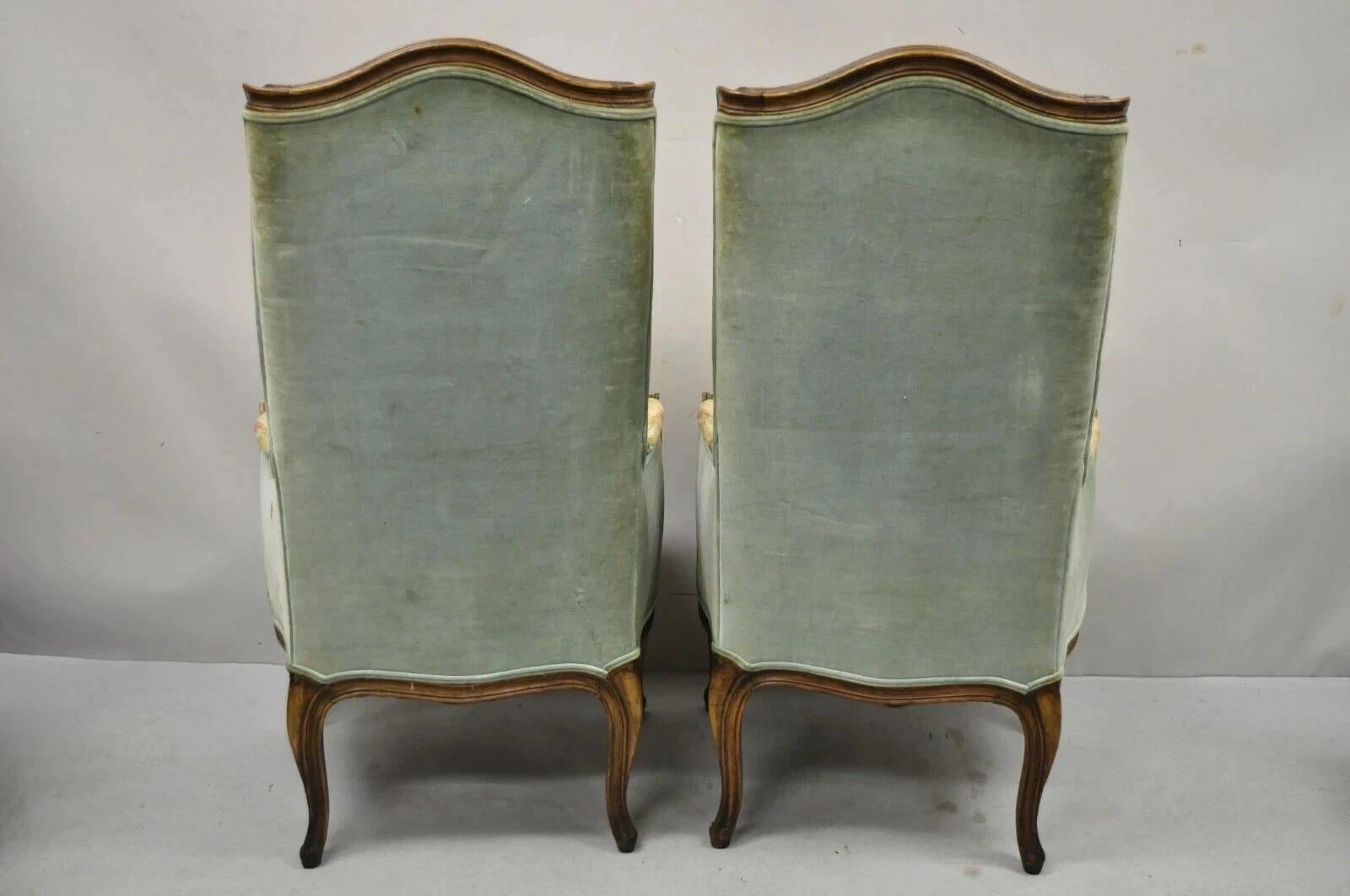 Vintage French Country Provincial High Back Walnut Arm Chairs (A) - a Pair en vente 3