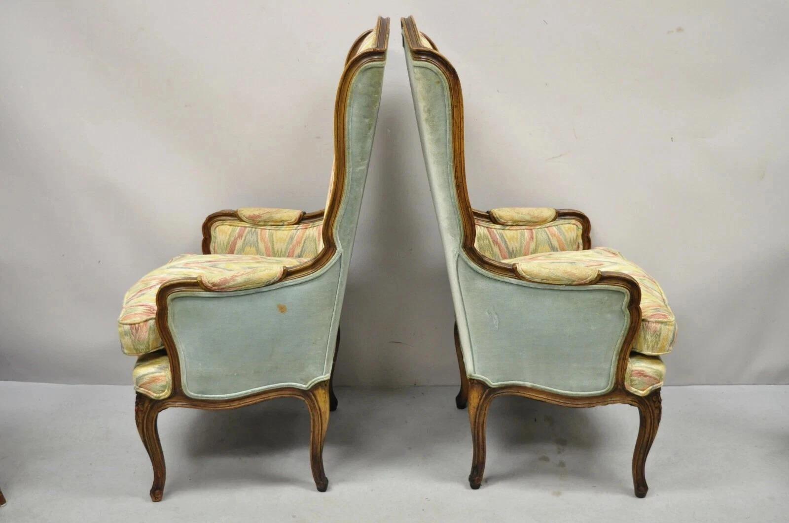 Vintage French Country Provincial High Back Walnut Arm Chairs (A) - a Pair en vente 5