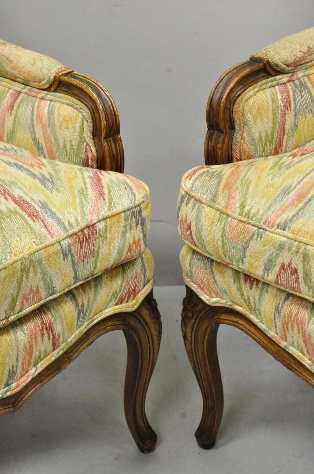 20ième siècle Vintage French Country Provincial High Back Walnut Arm Chairs (A) - a Pair en vente
