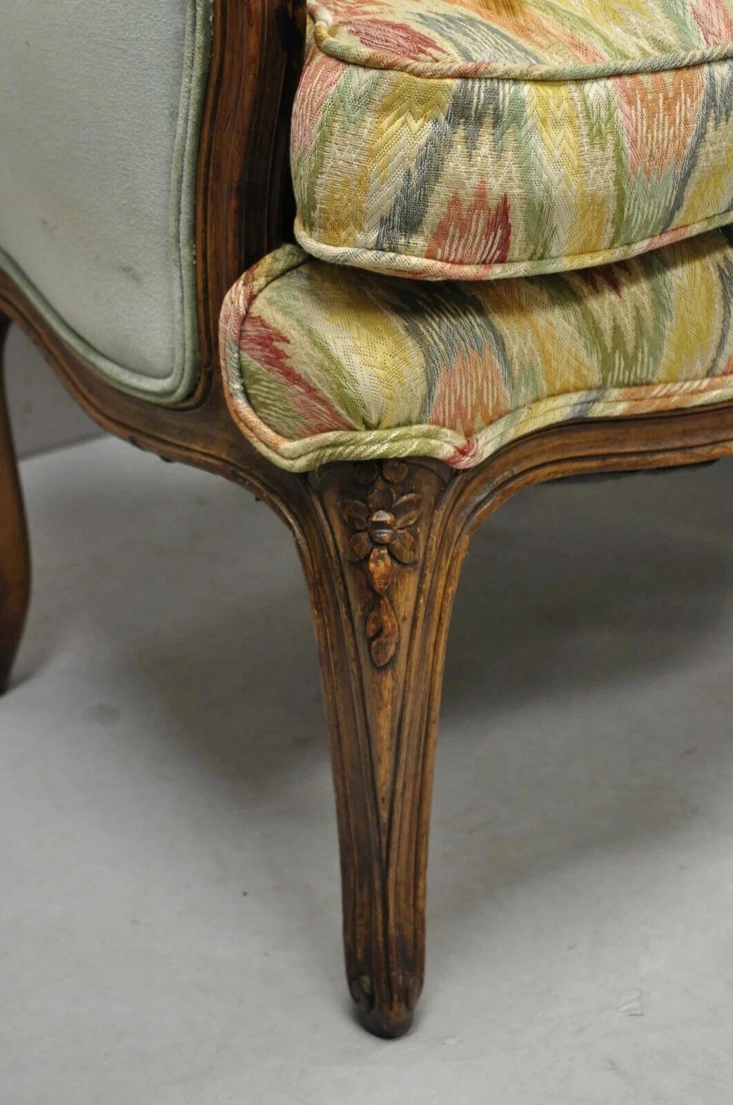 Vintage French Country Provincial High Back Walnut Arm Chairs (A) - a Pair en vente 2