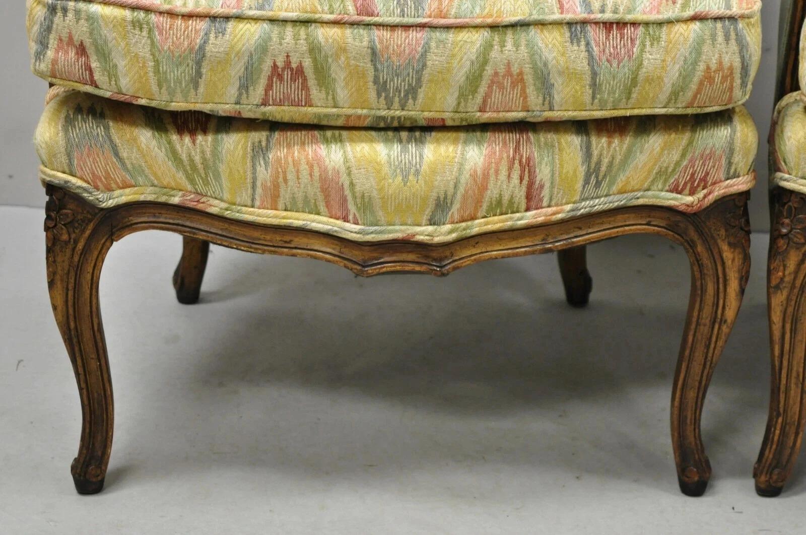 Sillones de madera de nogal con respaldo alto (B) - Pareja siglo XX en venta