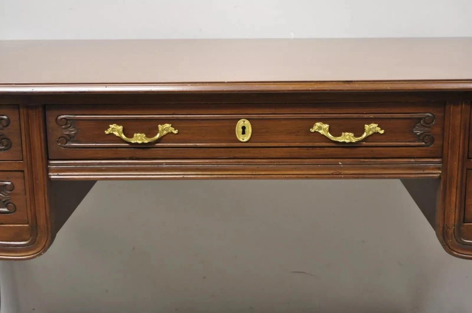 Unknown Vintage French Country Provincial Louis XV Style Walnut Office Writing Desk For Sale