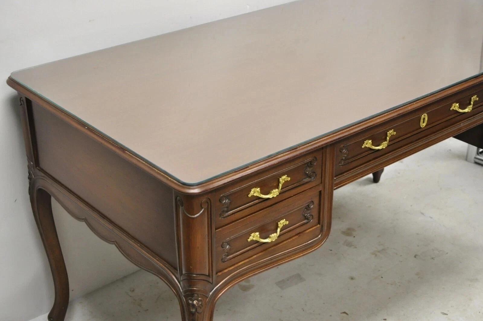 Vintage French Country Provincial Louis XV Style Walnut Office Writing Desk For Sale 1