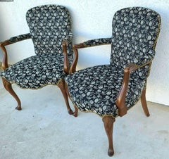 Fauteuils Fauteuil Provincial en Noyer, une Paire