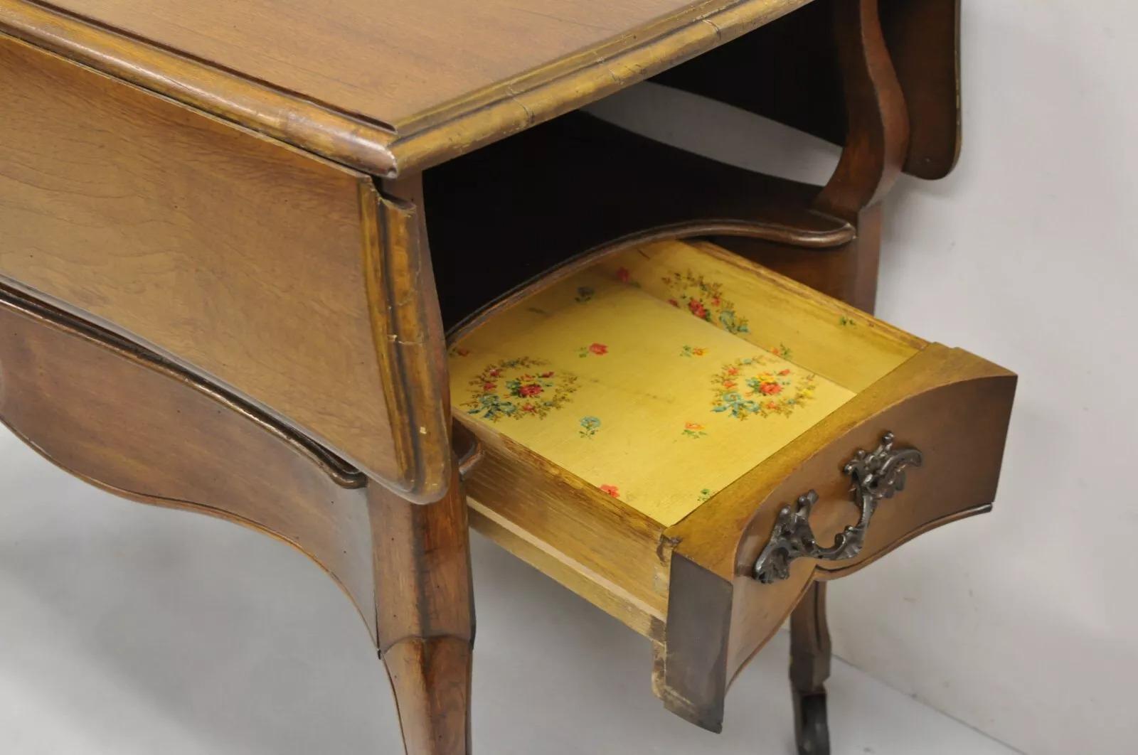 Carrito rodante de 2 cajones de madera de cerezo de estilo rural francés vintage siglo XX en venta