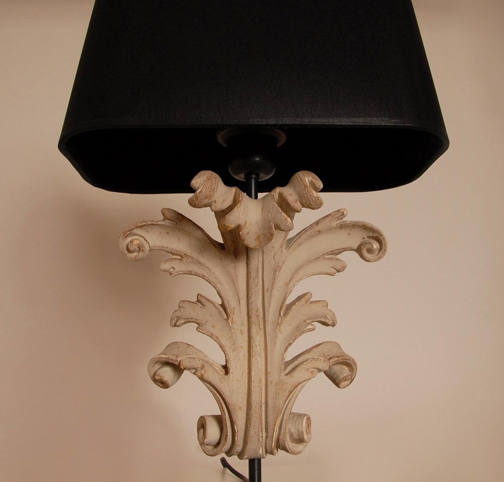 Vintage Französisch Land Taupe Tischlampen geschnitzt Holz Barock Acanthus Blatt Paar im Angebot 4