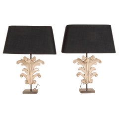 Paire de lampes de table Vintage French Country Taupe Wood Wood sculpté Baroque Acanthus Leaf