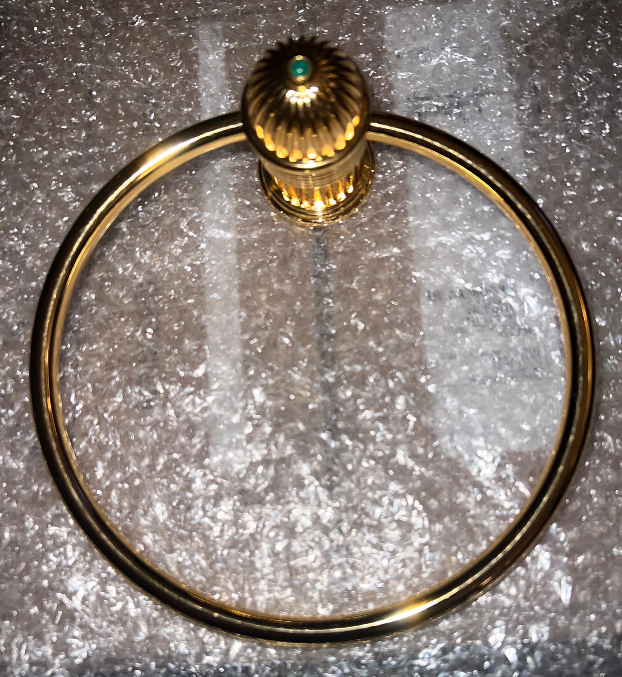 Vintage French Couture Gold and Malachite Towel Ring by Serdaneli Paris In Excellent Condition For Sale In Brooklyn, NY