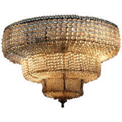 Lustre encastré en forme de gâteau de mariage en cristal et en laiton