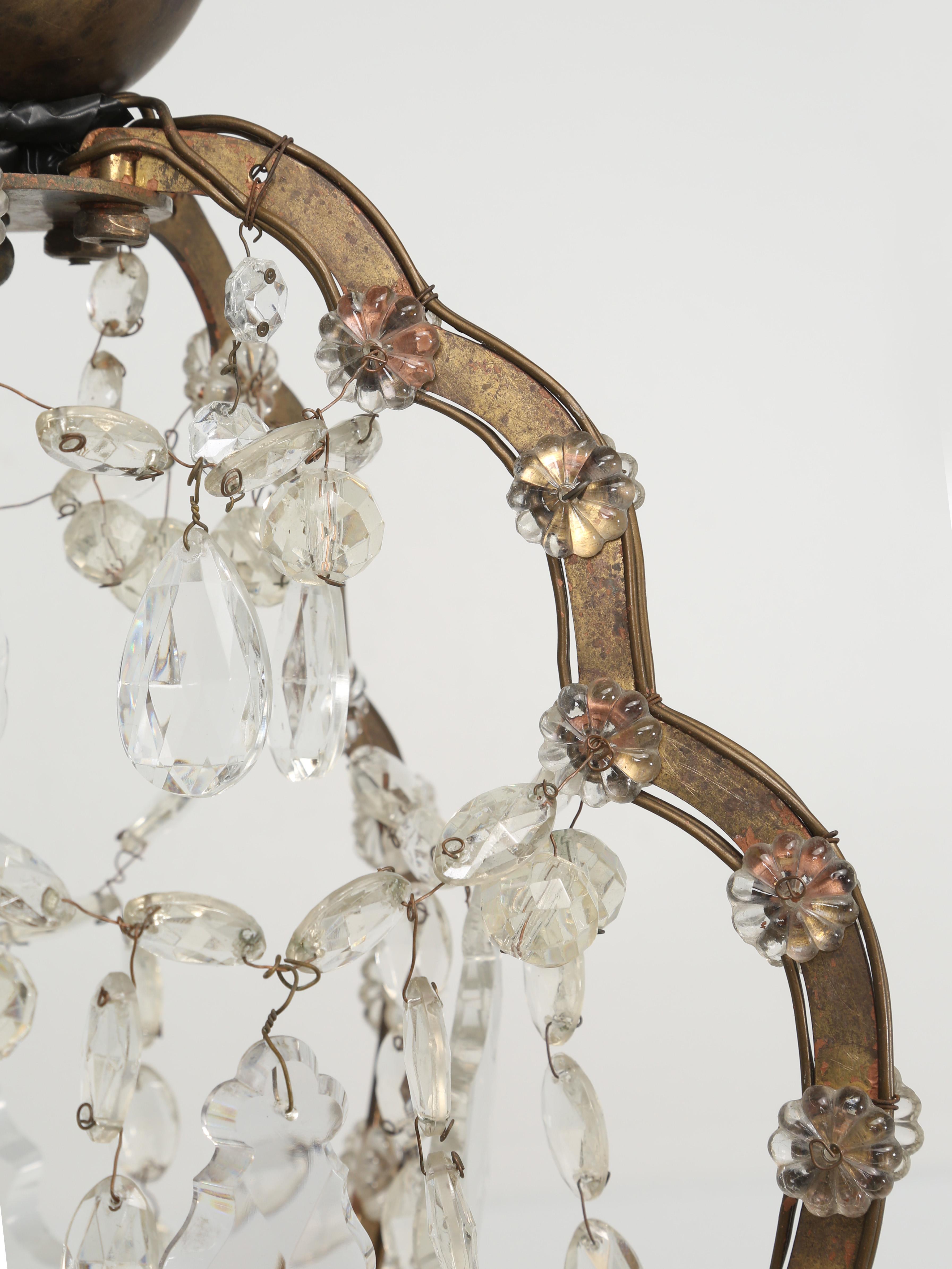 Vintage French Crystal Chandelier In Good Condition In Chicago, IL