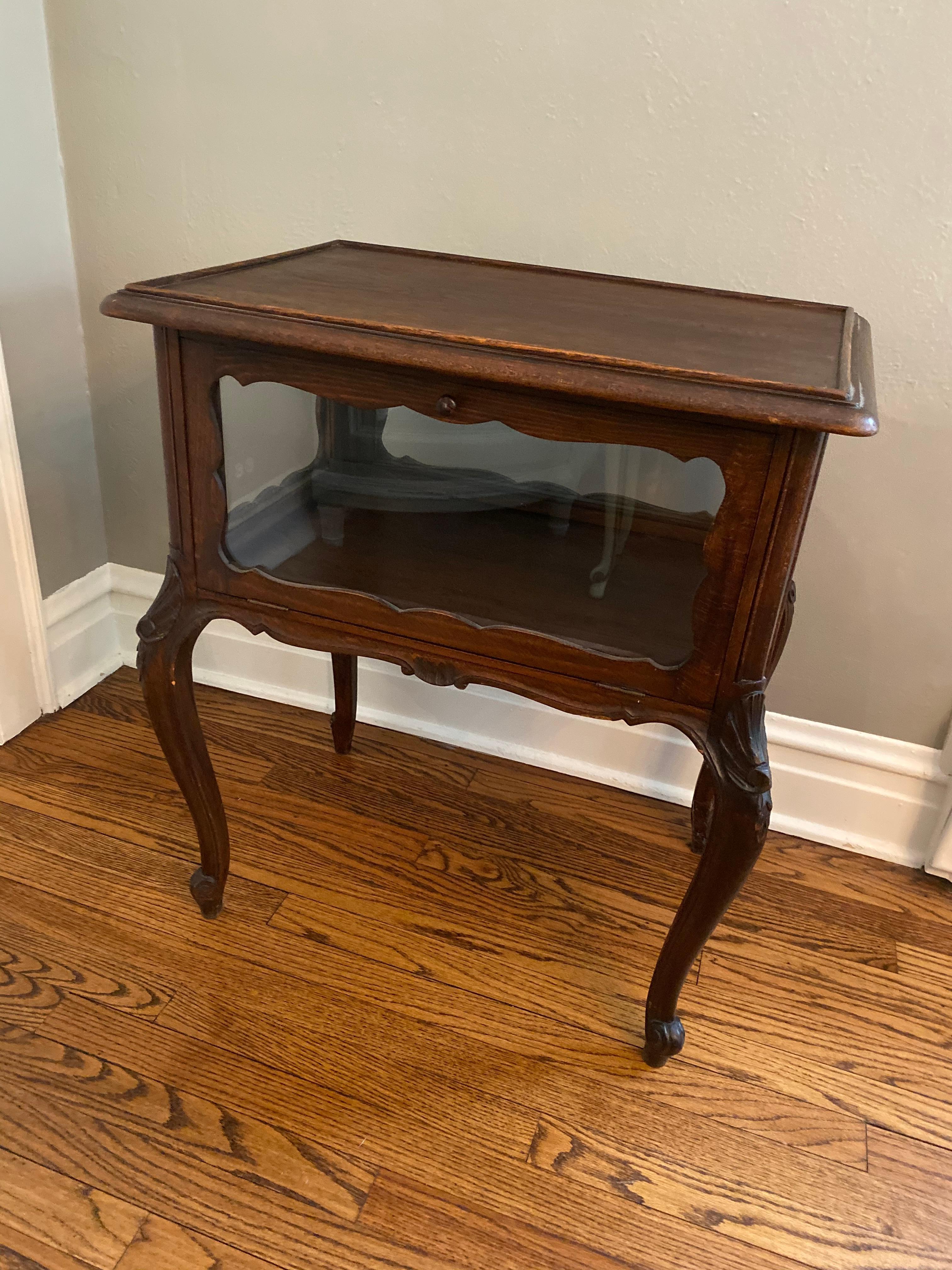 Mahogany Vintage French Curio Table, Dumbwaiter and Butler Tray / Bar Cart For Sale