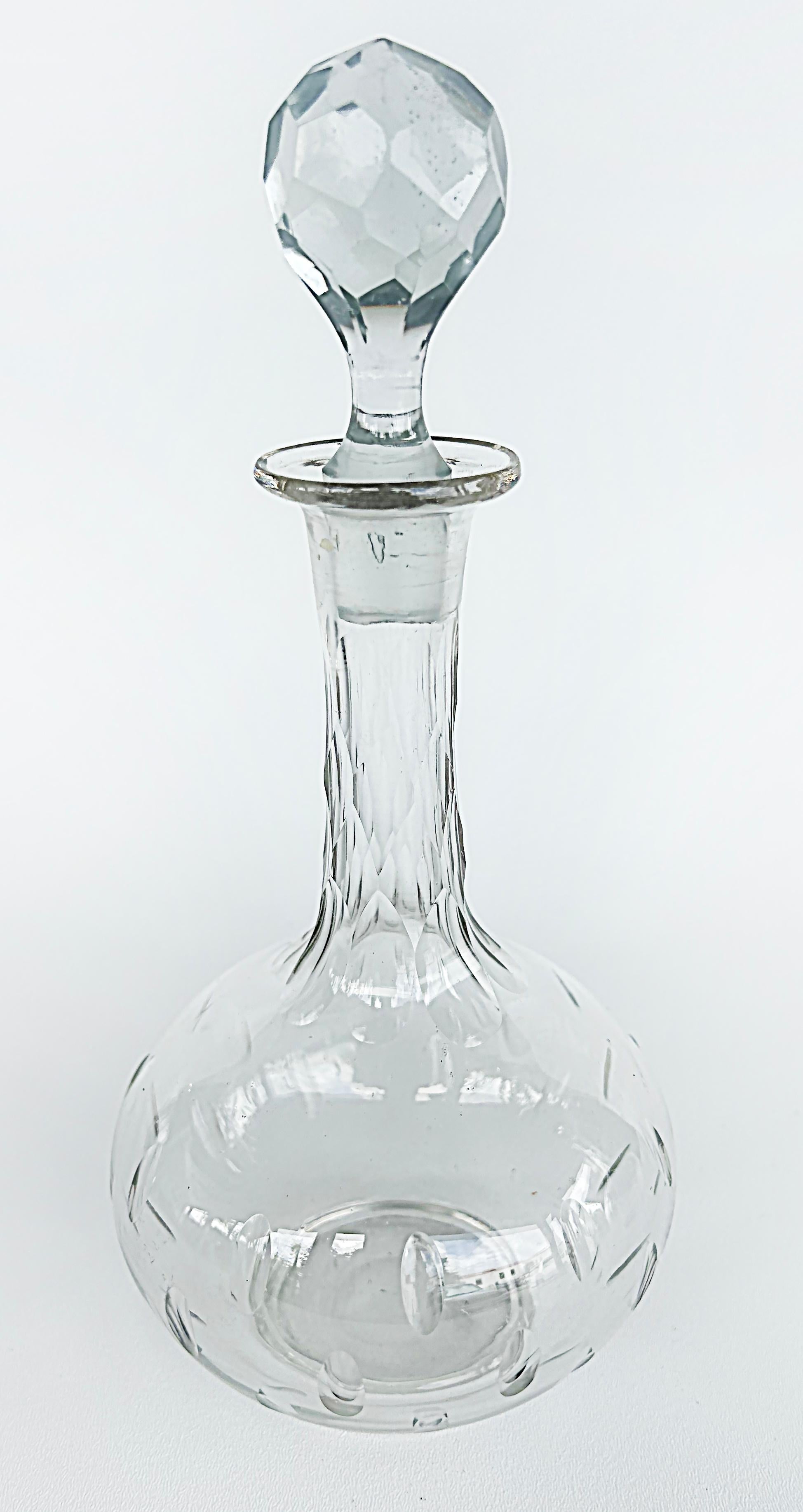 Cristal Vintage French Cut Crystal Decanters, Val Saint Lambert Attributed, Set of Two en vente