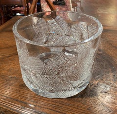 Vieux seau à glace en cristal taillé français avec décor de feuillage