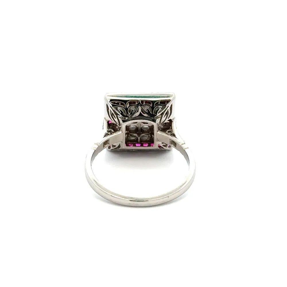 Platin-Statement-Ring aus Platin mit Diamanten im französischen Schliff und rotem Rubin im quadratischen Design im Zustand „Hervorragend“ im Angebot in Montreal, QC