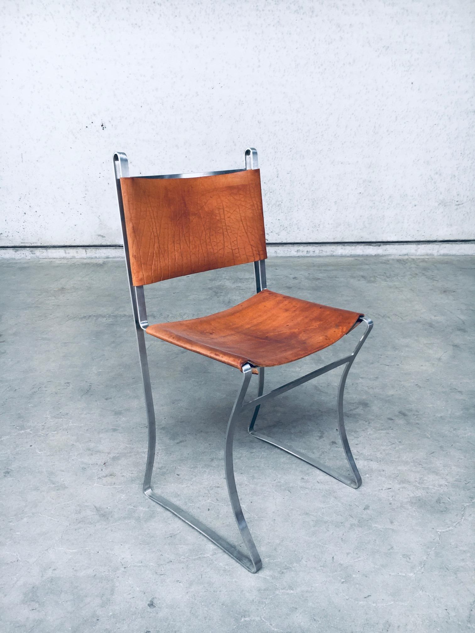 Fin du 20e siècle Ensemble de chaises de salle à manger en cuir au design français vintage, France, années 1970 en vente
