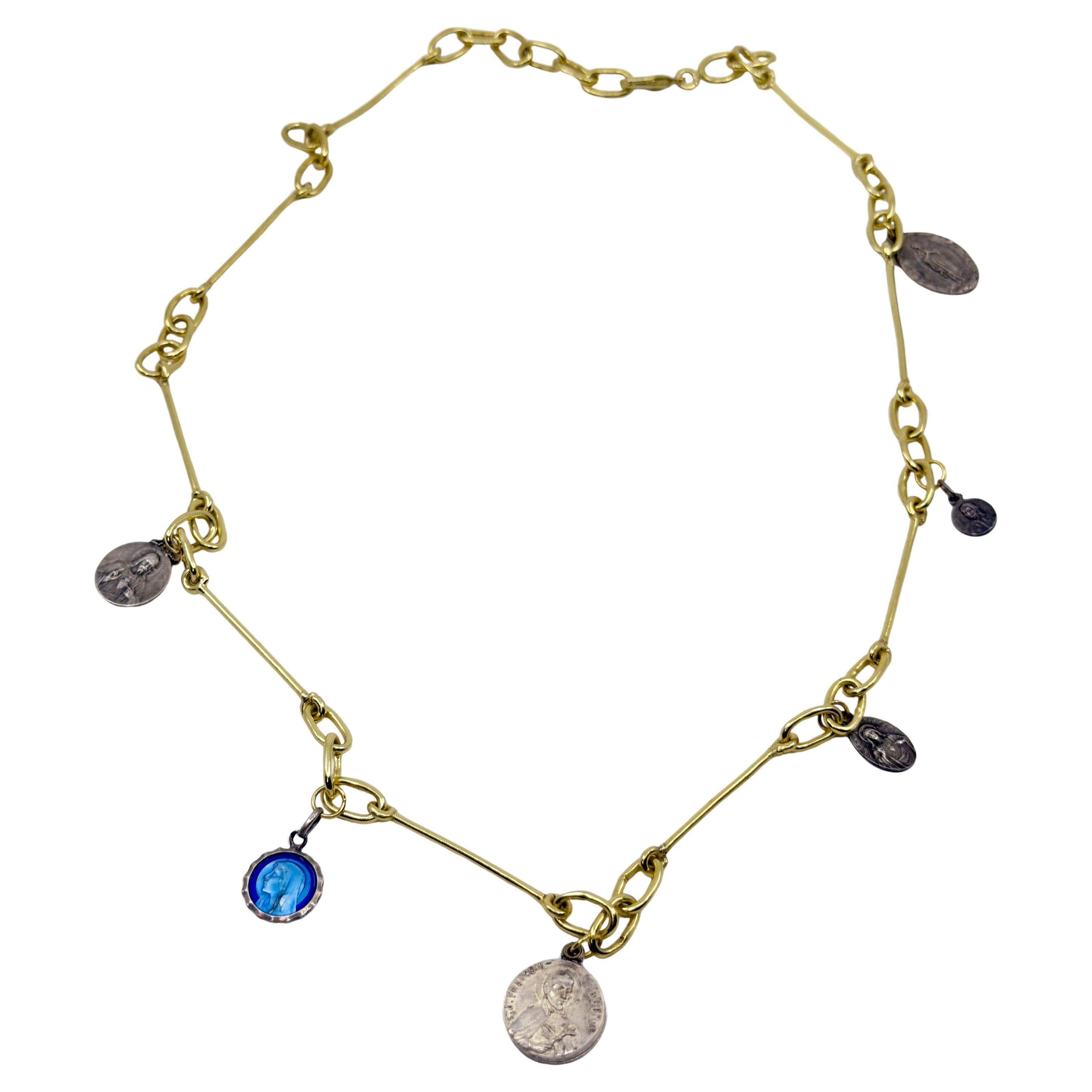 Vintage French Devotional Medals Necklace and locket en venta