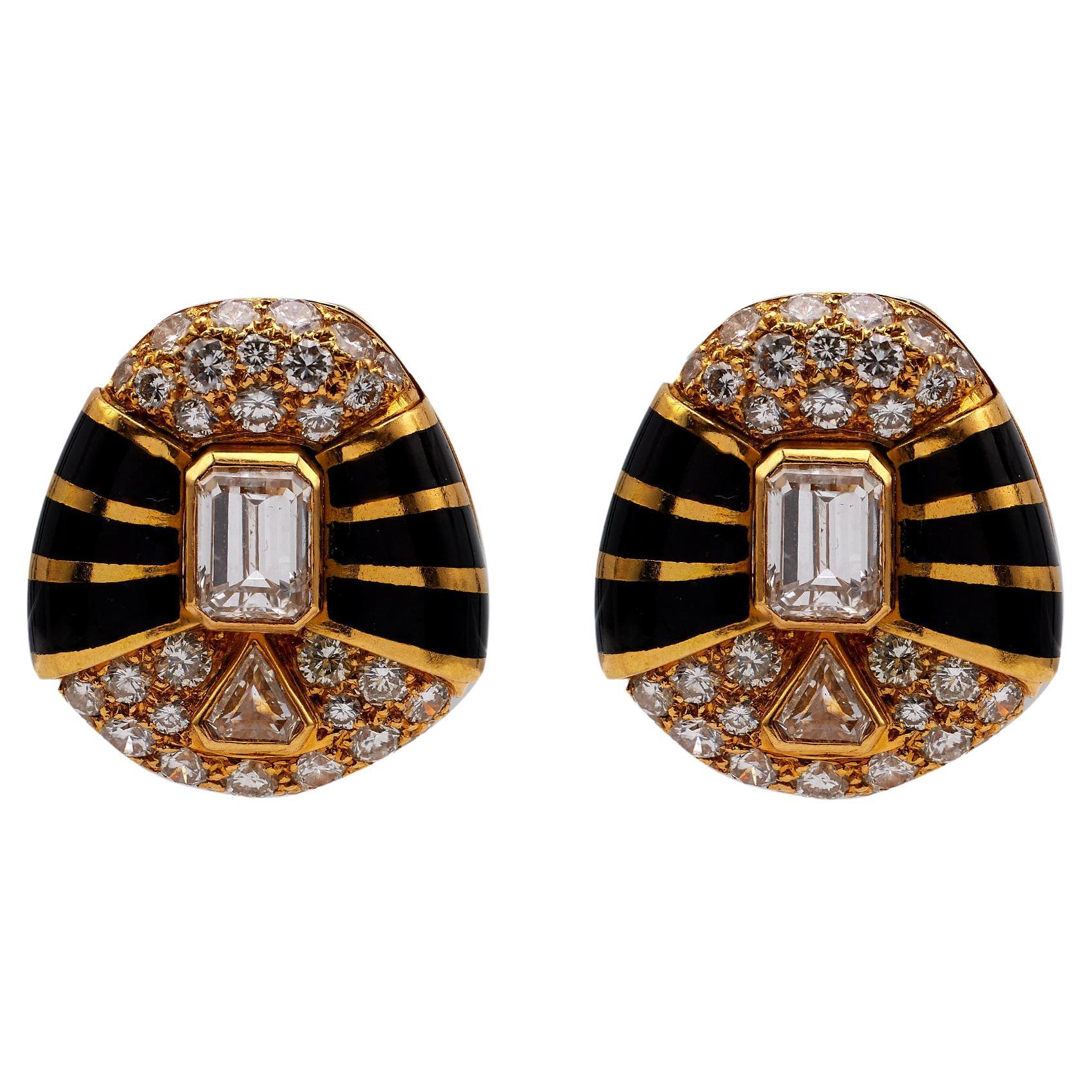 Vintage French Diamond and Enamel 18k Yellow Gold Clip on Earrings