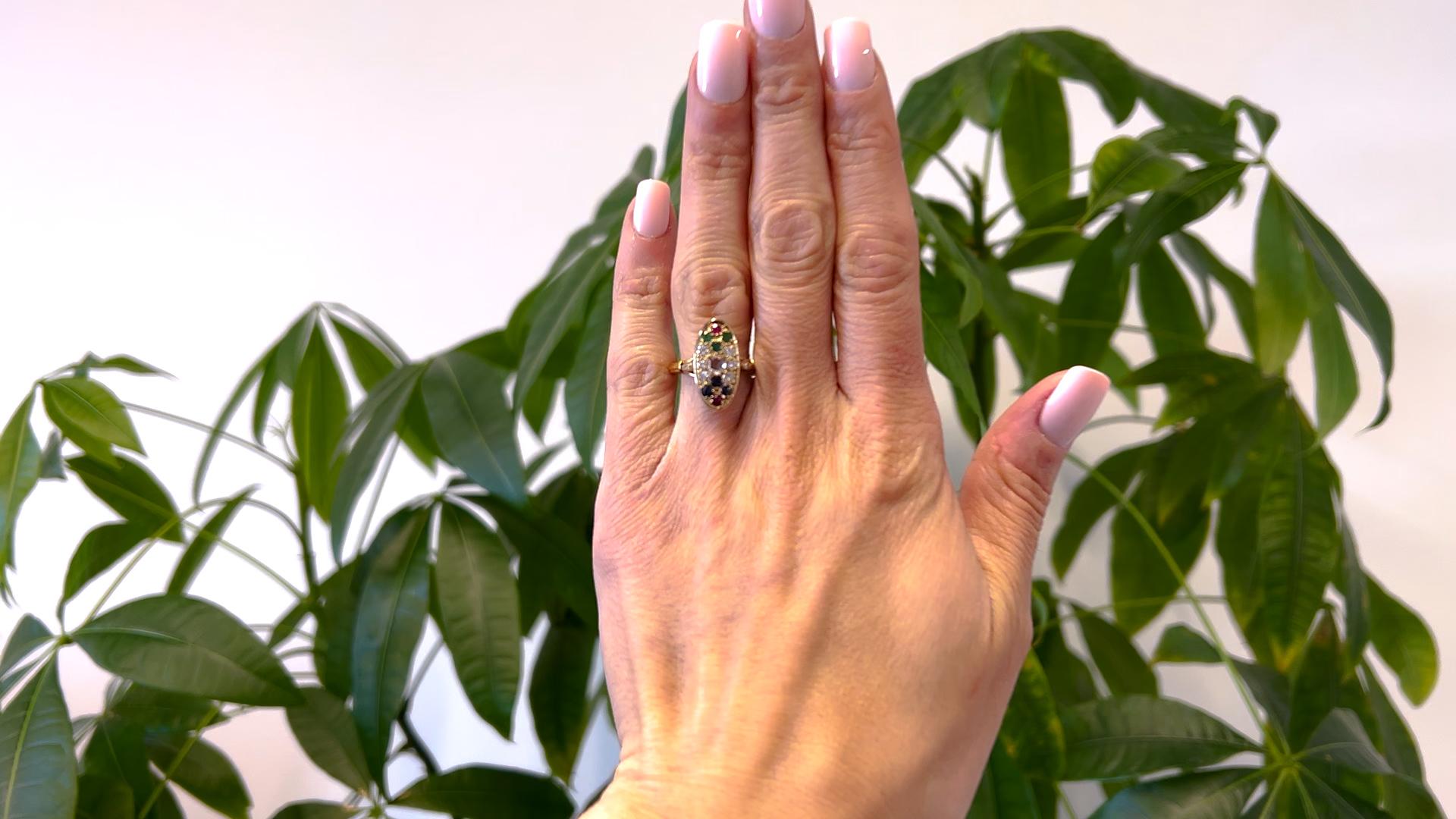 Ein Vintage Französisch Diamant und Edelstein 18k Gelbgold Ring. Mit einem Diamanten im Rosenschliff mit einem Gewicht von ca. 0,20 Karat, Farbe I, Reinheit VS. Akzentuiert durch acht runde Diamanten im Brillantschliff mit einem Gesamtgewicht von