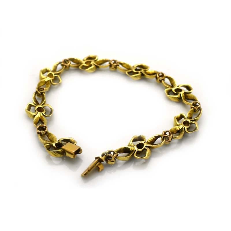 Vintage French Diamond and Gold Bow Bracelet, Circa 1950 For Sale 1