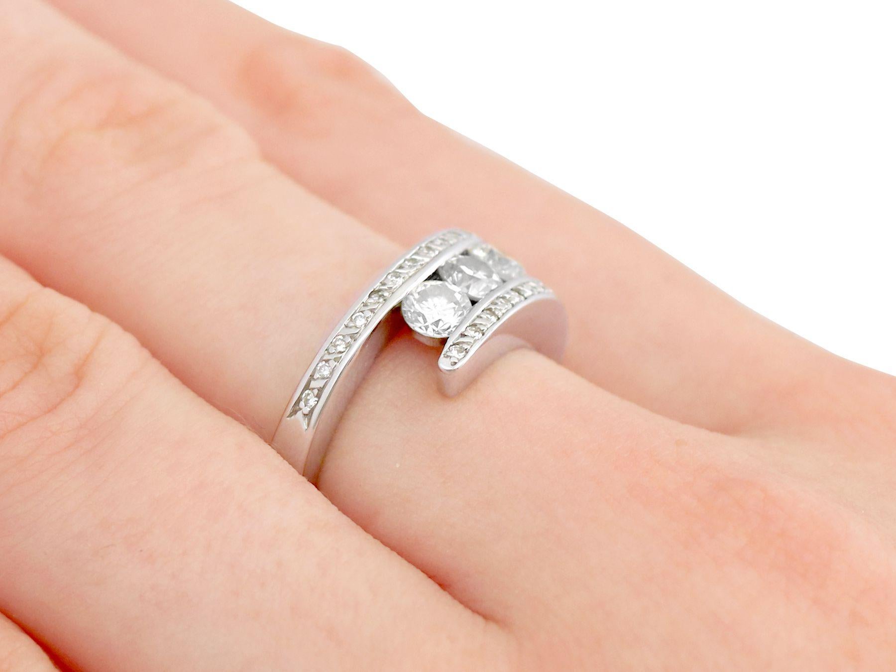 Vintage French Diamond and White Gold Engagement Ring Circa 1960 In Excellent Condition In Jesmond, Newcastle Upon Tyne