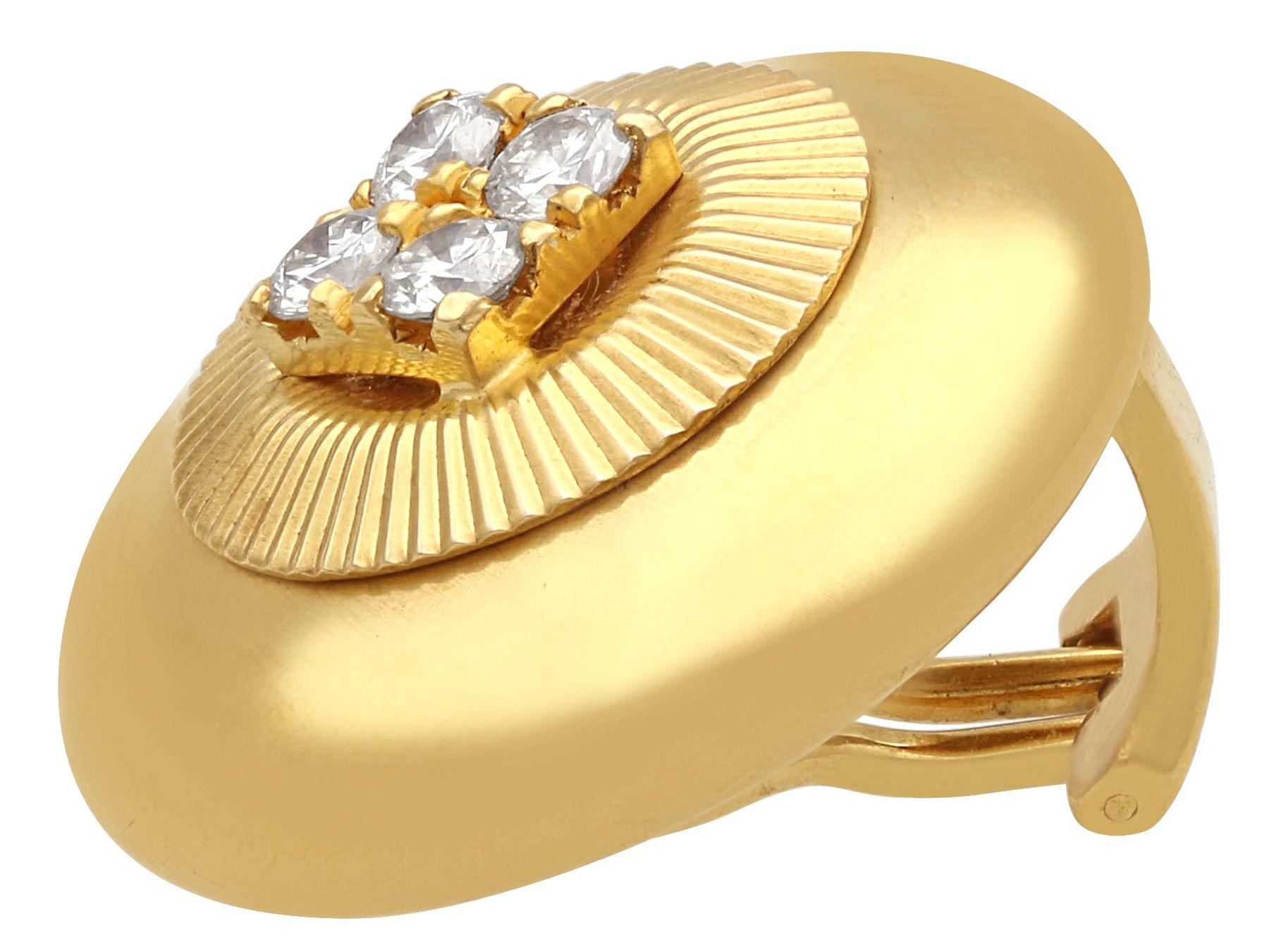 Vintage Französische Diamant- und Gelbgold-Ohrringe, um 1960 für Damen oder Herren im Angebot