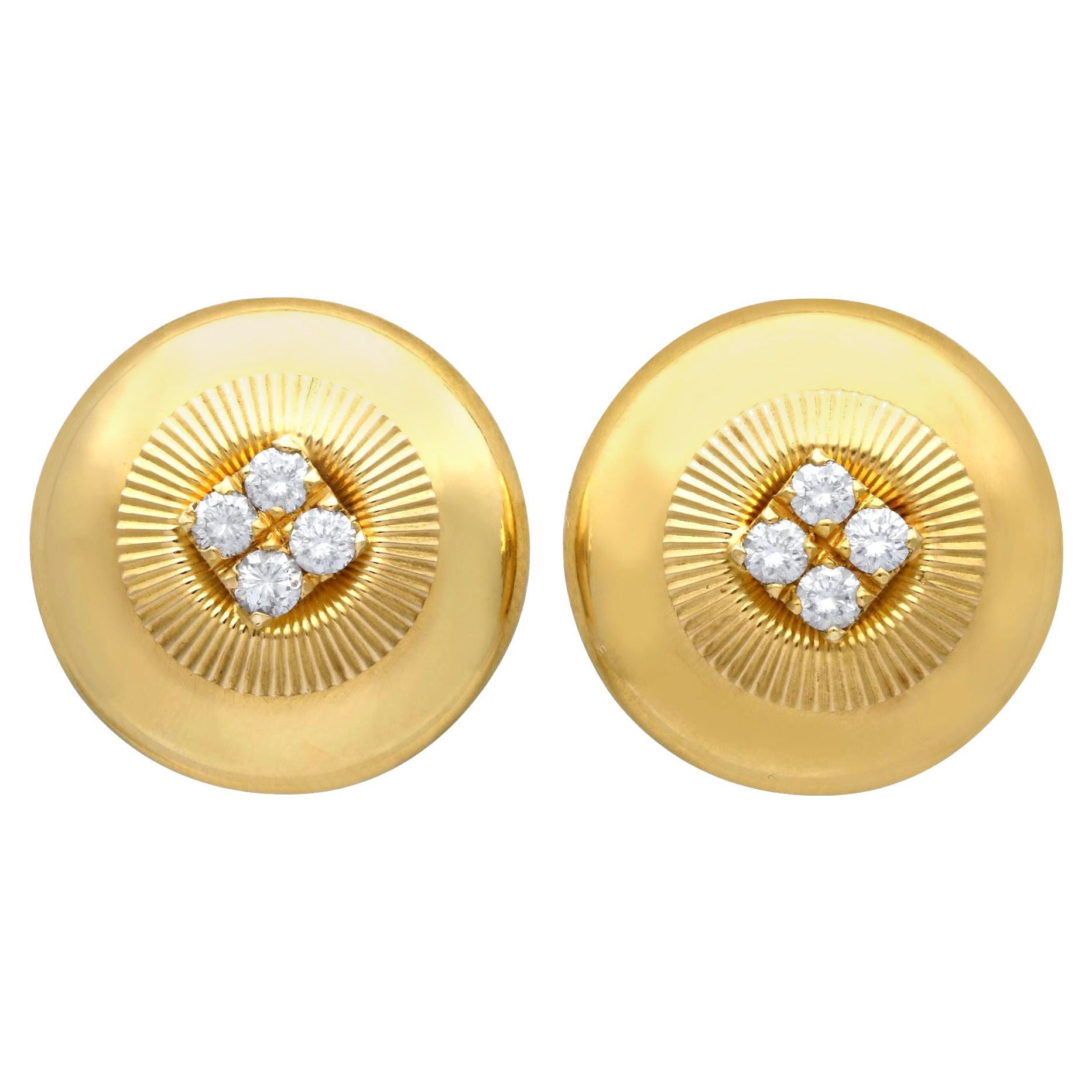 Orecchini francesi d'epoca in oro giallo e diamanti, circa 1960 in vendita