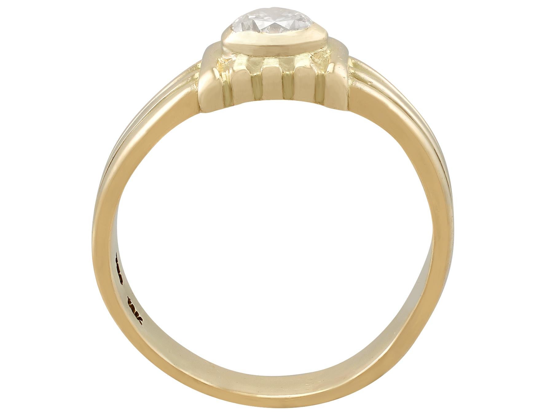 French Diamond Yellow Gold Engagement Ring In Excellent Condition For Sale In Jesmond, Newcastle Upon Tyne