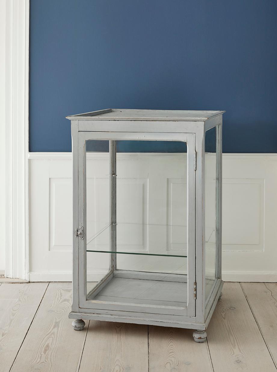 Beautiful grey painted wooden cabinet with glass sides and shelf.
 