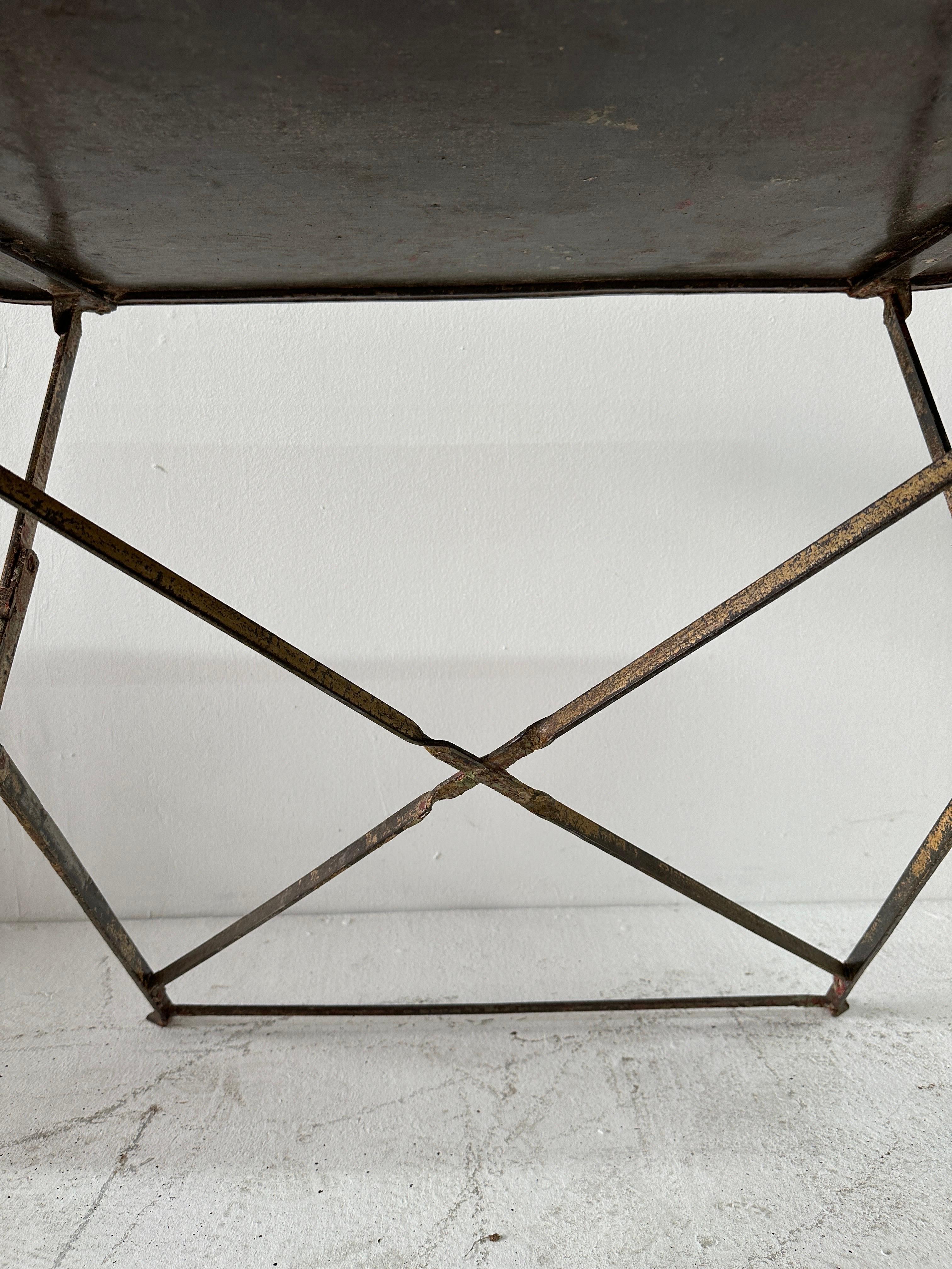 Vintage French Distressed Metal Folding Bistro Table For Sale 4
