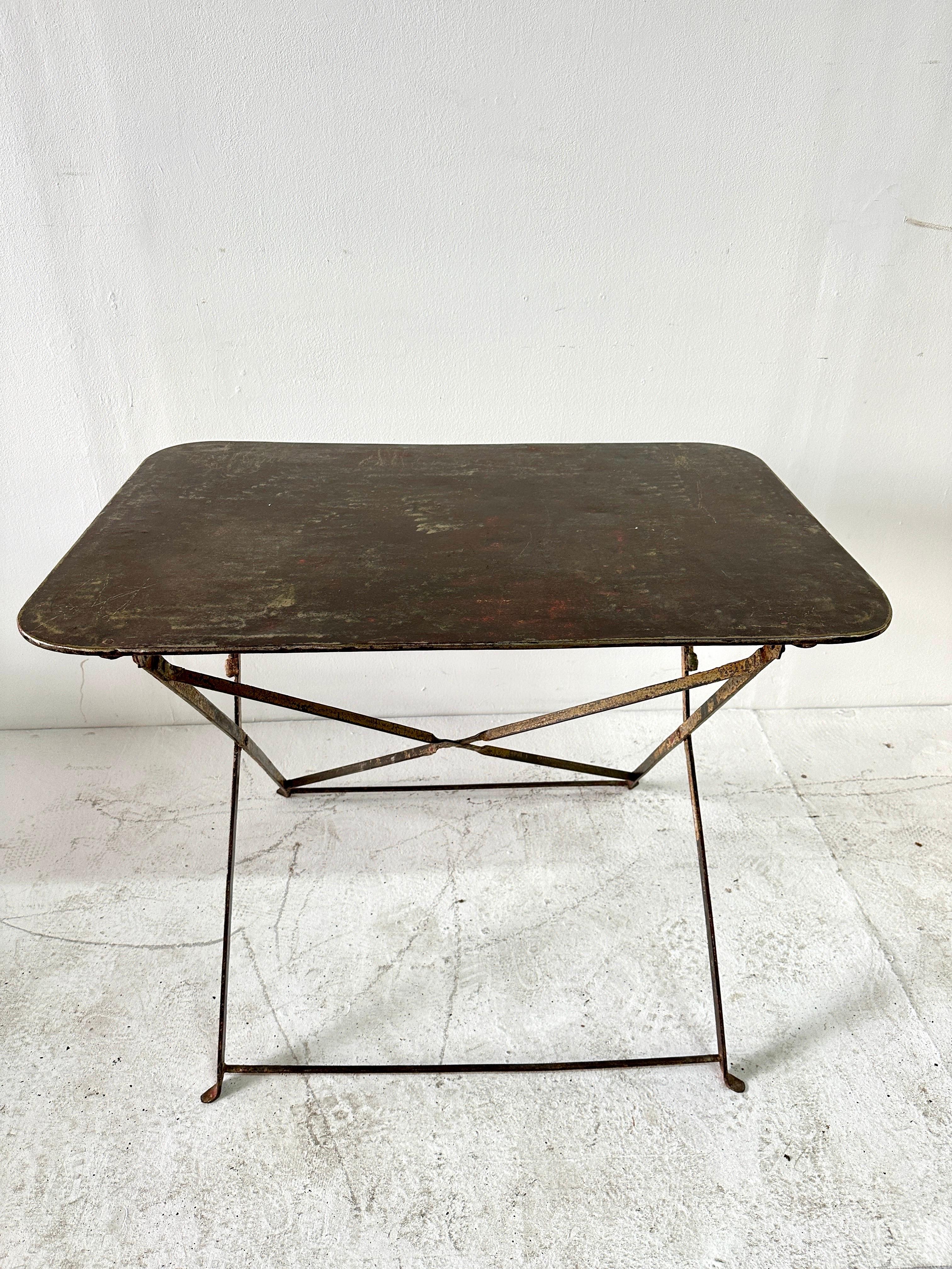 Vintage French Distressed Metal Folding Bistro Table For Sale 2