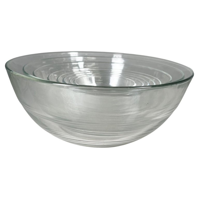 https://a.1stdibscdn.com/vintage-french-duralex-glass-nesting-mixing-bowl-set-of-nine-france-for-sale/f_9715/f_328165021676586128323/f_32816502_1676586128669_bg_processed.jpg?width=768