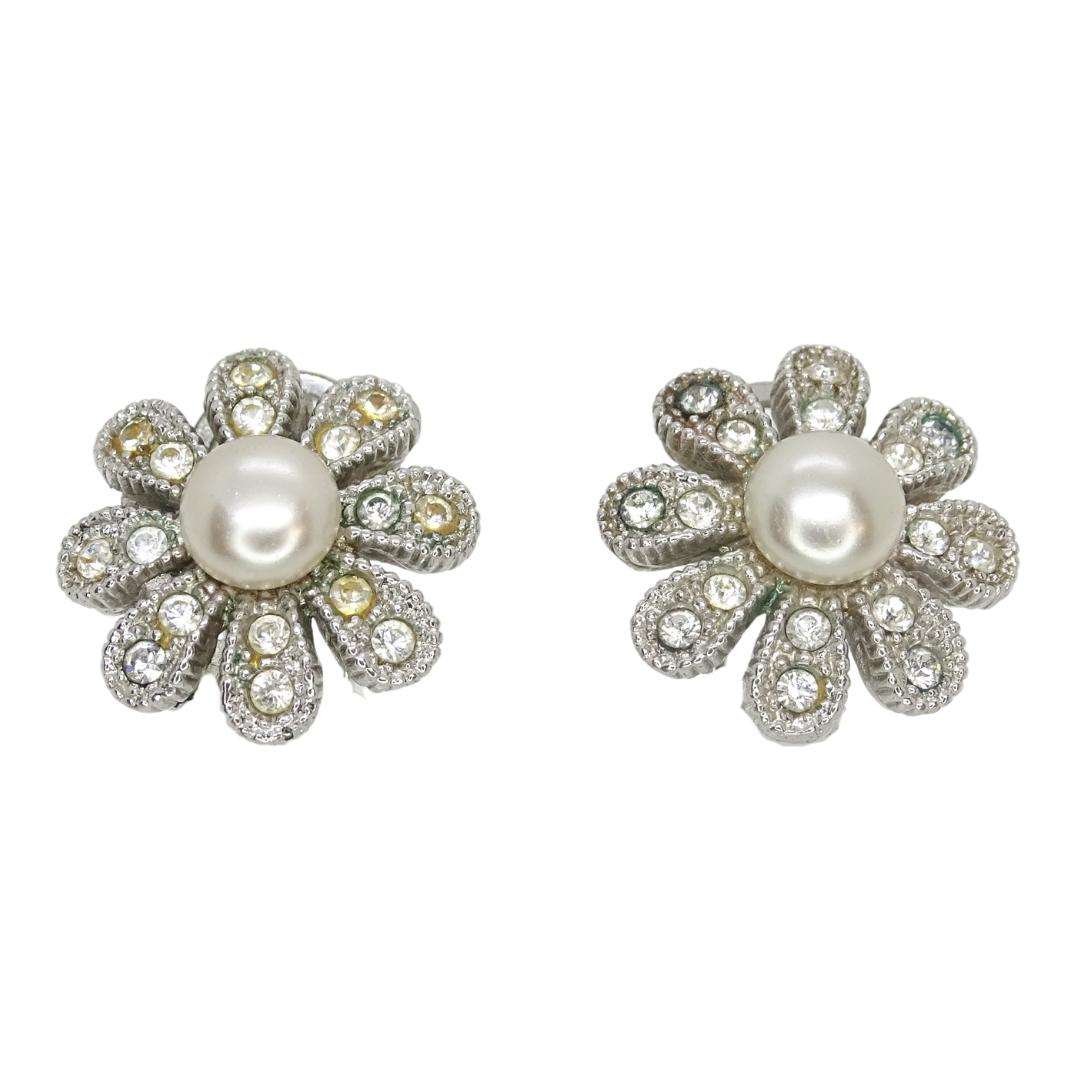 Vintage French earrings in the shape of Daisies, zircons, pearls For Sale 13