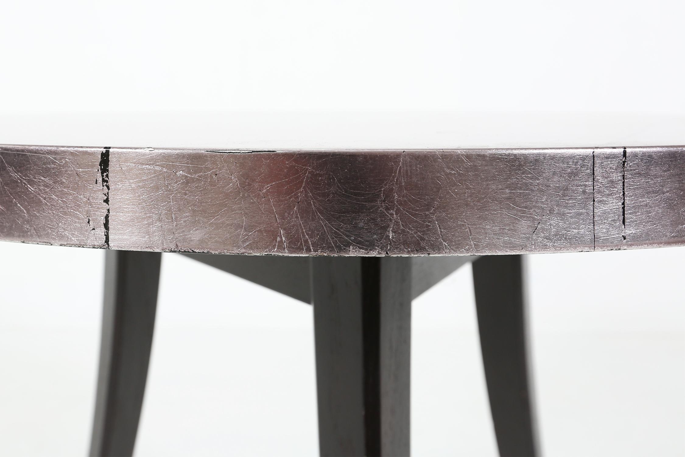Formica Table basse tripot vintage française des années 80 de l'ère spatiale en vente
