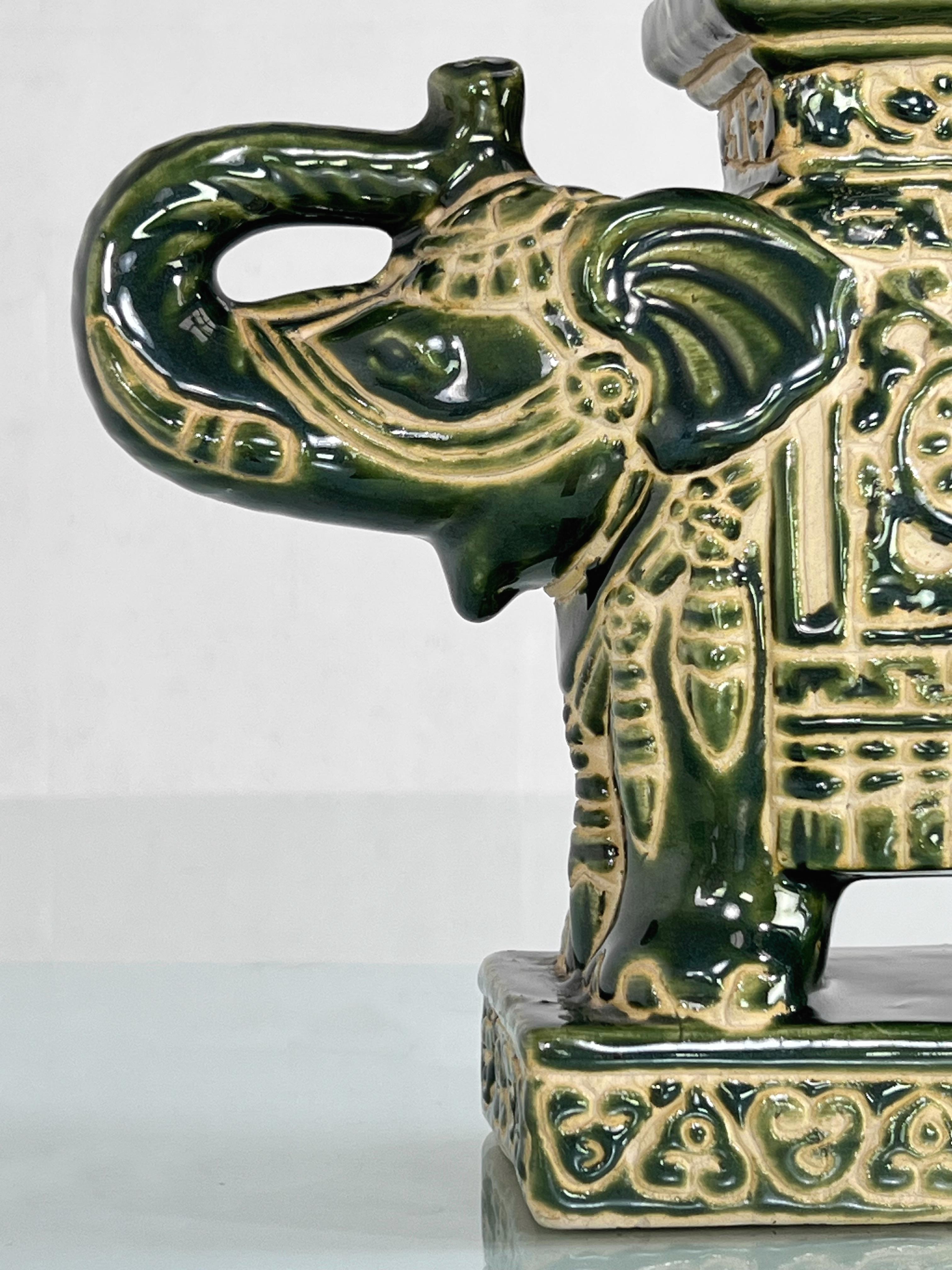 20ième siècle Sculpture française ancienne d'éléphant en céramique en vente