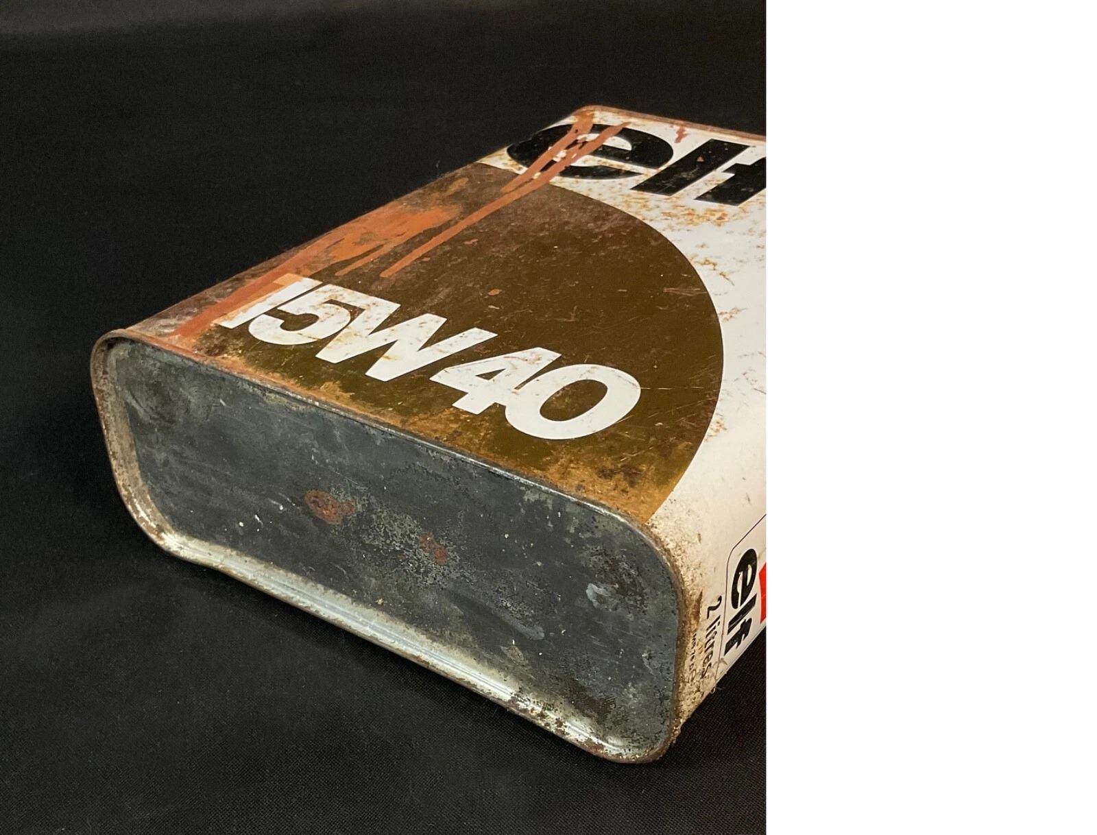Vintage French ELF 15W40 Oil Can, 1970s
This is an authentic vintage ELF 15W40 oil can from the 1970s, a unique and decorative piece of automotive history. This original metal can, still full, features the iconic ELF logo and the 