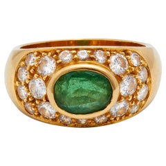 Retro French Emerald and Diamond 18k Yellow Gold Ring