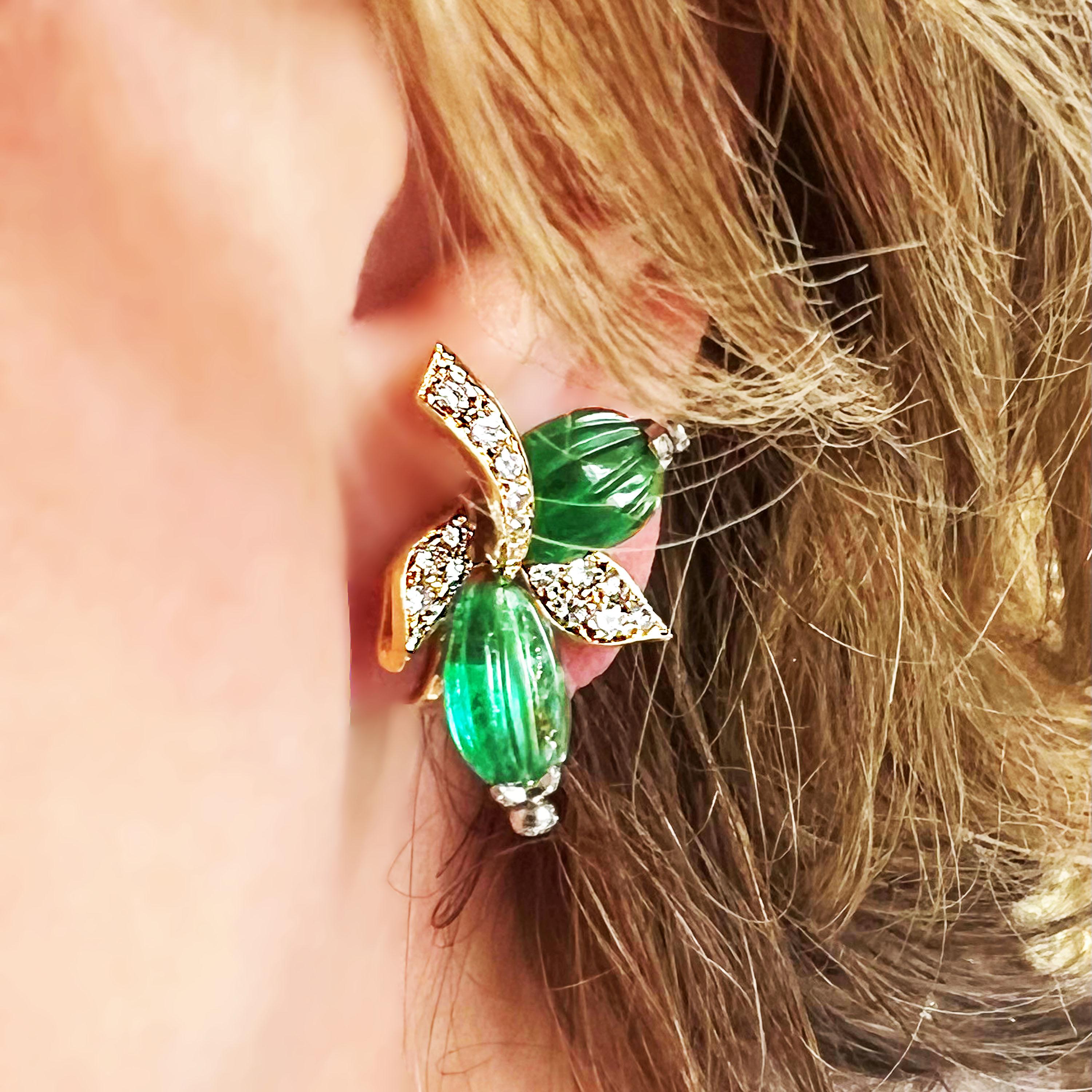 Vintage French Emerald Diamond and Gold Clip-on Earrings by André Vassort, Circa For Sale 1