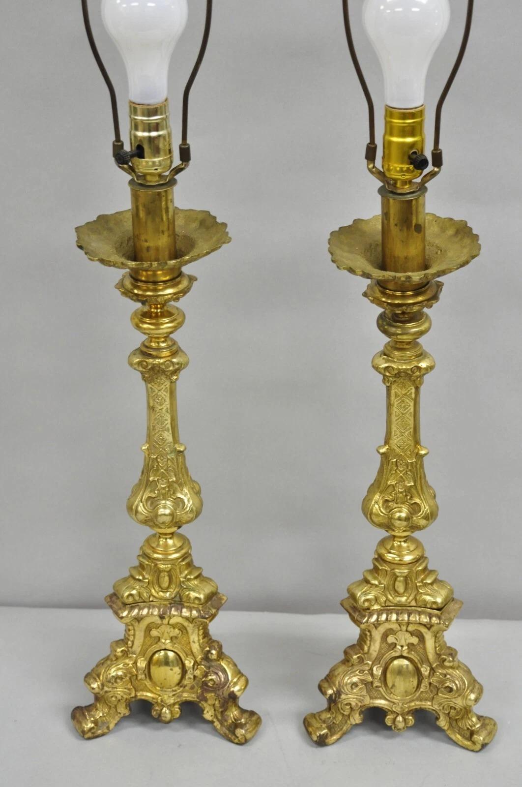 Paire de lampes de table en laiton orné Empire baroque français vintage en vente 5