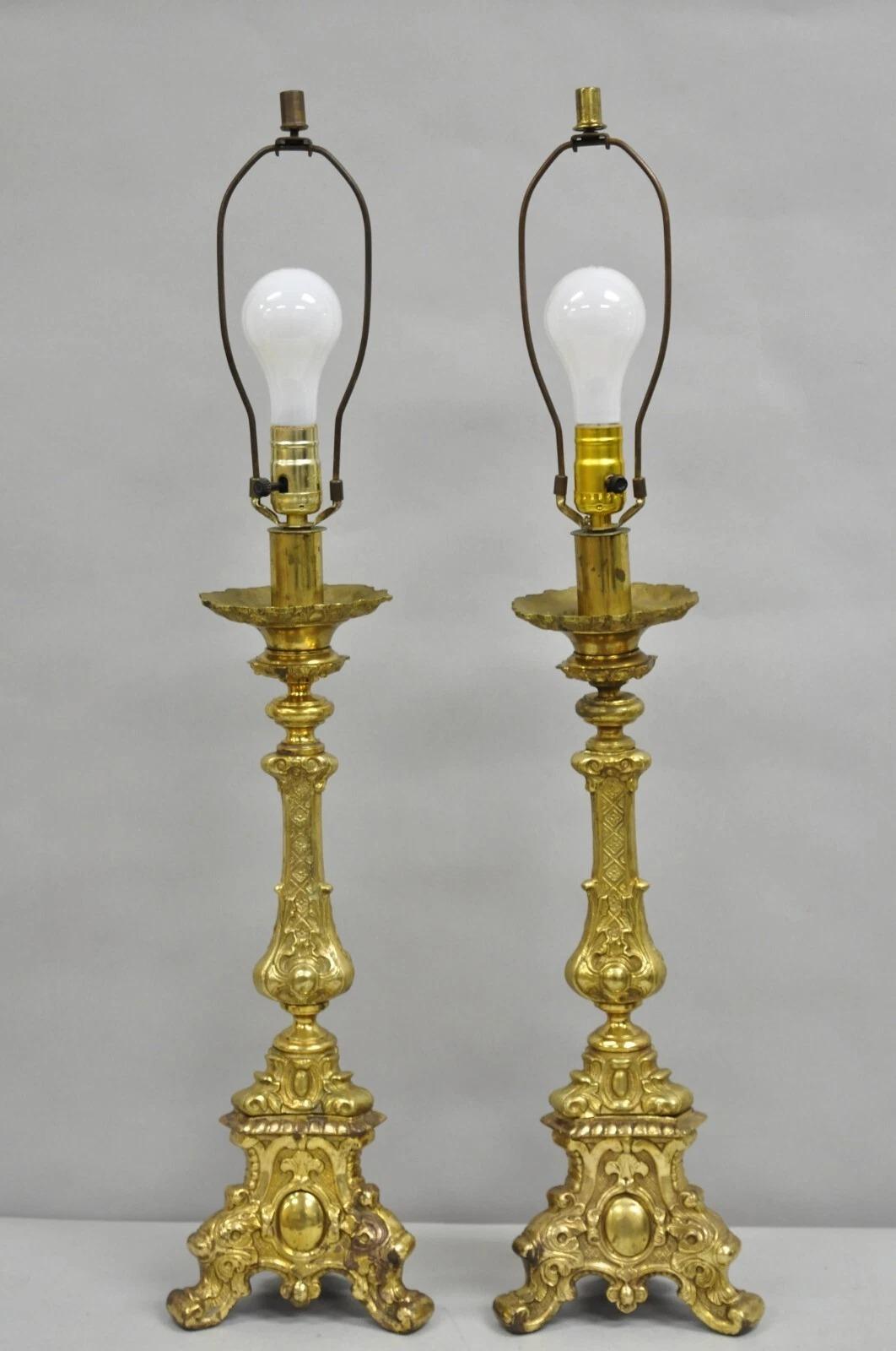 Paire de lampes de table en laiton orné Empire baroque français vintage en vente 6