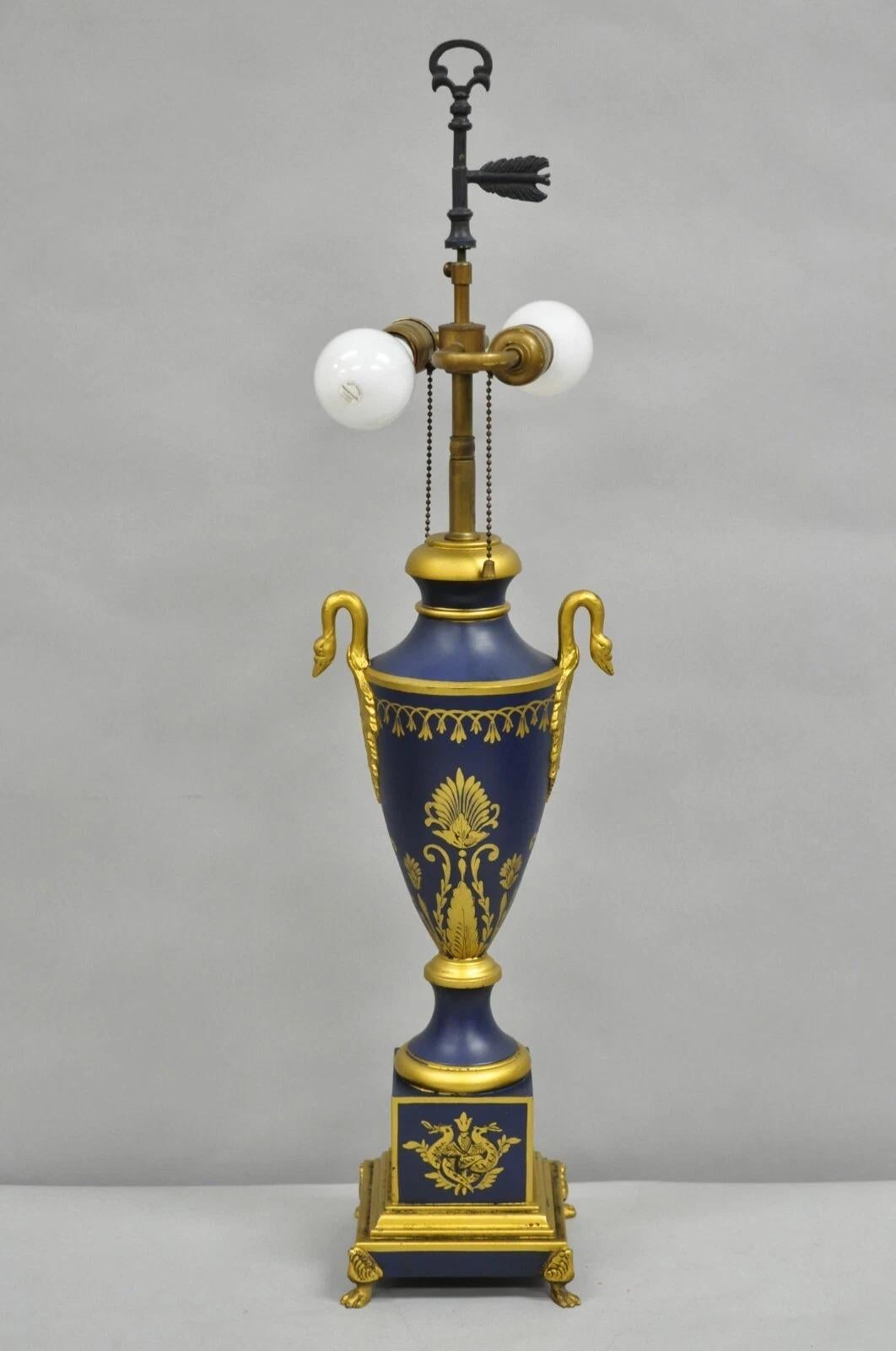 Vintage Französisch Empire Blau Tole Metall Gold Swan gemalt Urne Form Tischlampe im Angebot 8