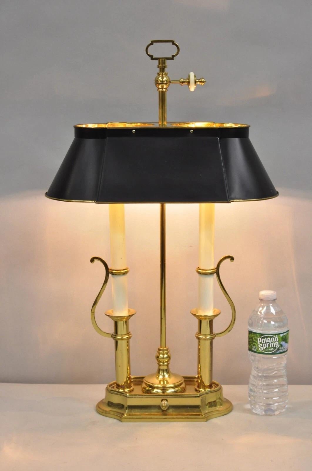 Vintage Sedgefield by Adams Lampe de bureau de style Empire en laiton Bouillotte en métal. Circa Late 20th Century. Dimensions : 24