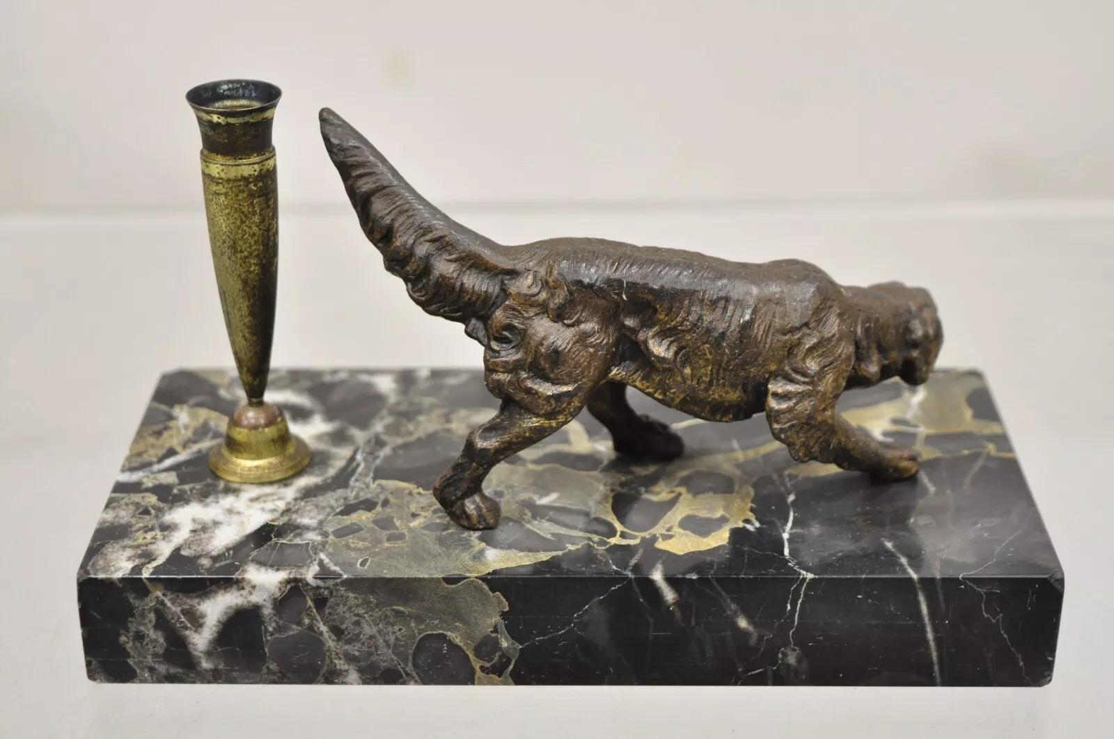 Porte-stylos de bureau en bronze Empire français pour chien de chasse sur socle en marbre en vente 2