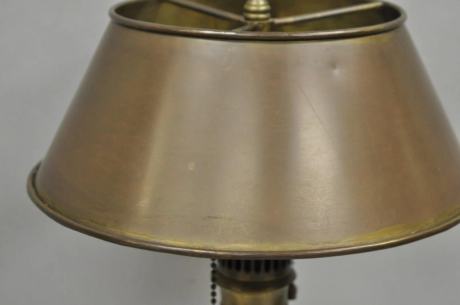 Vintage French Empire Brüniertes Messing Kleine Bouillotte Schwarze Säule Tischlampe im Angebot 1
