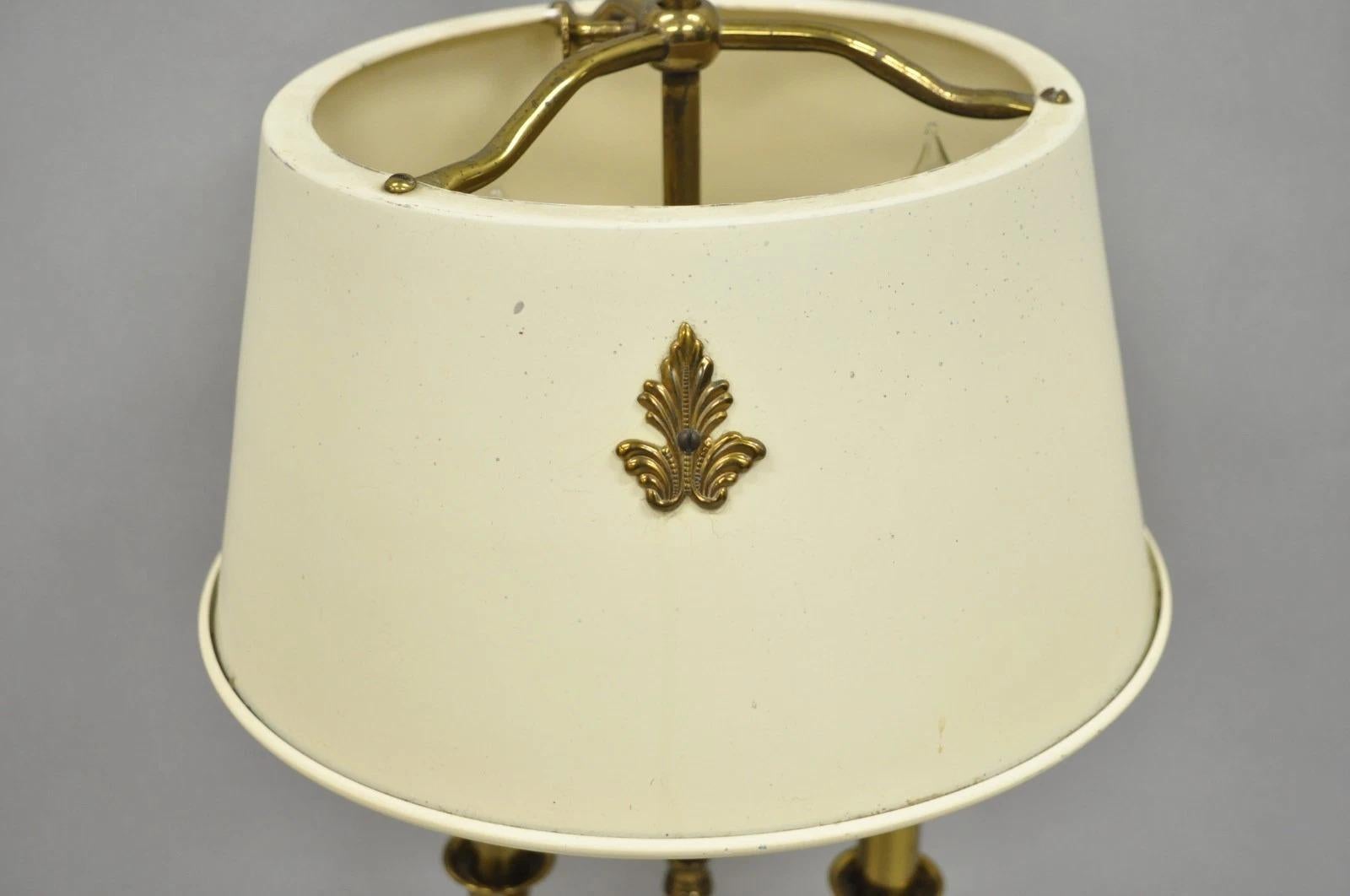 Vintage French Empire Federal Style Small Brass Bouillotte Tole Desk Table Lamp In Good Condition For Sale In Philadelphia, PA