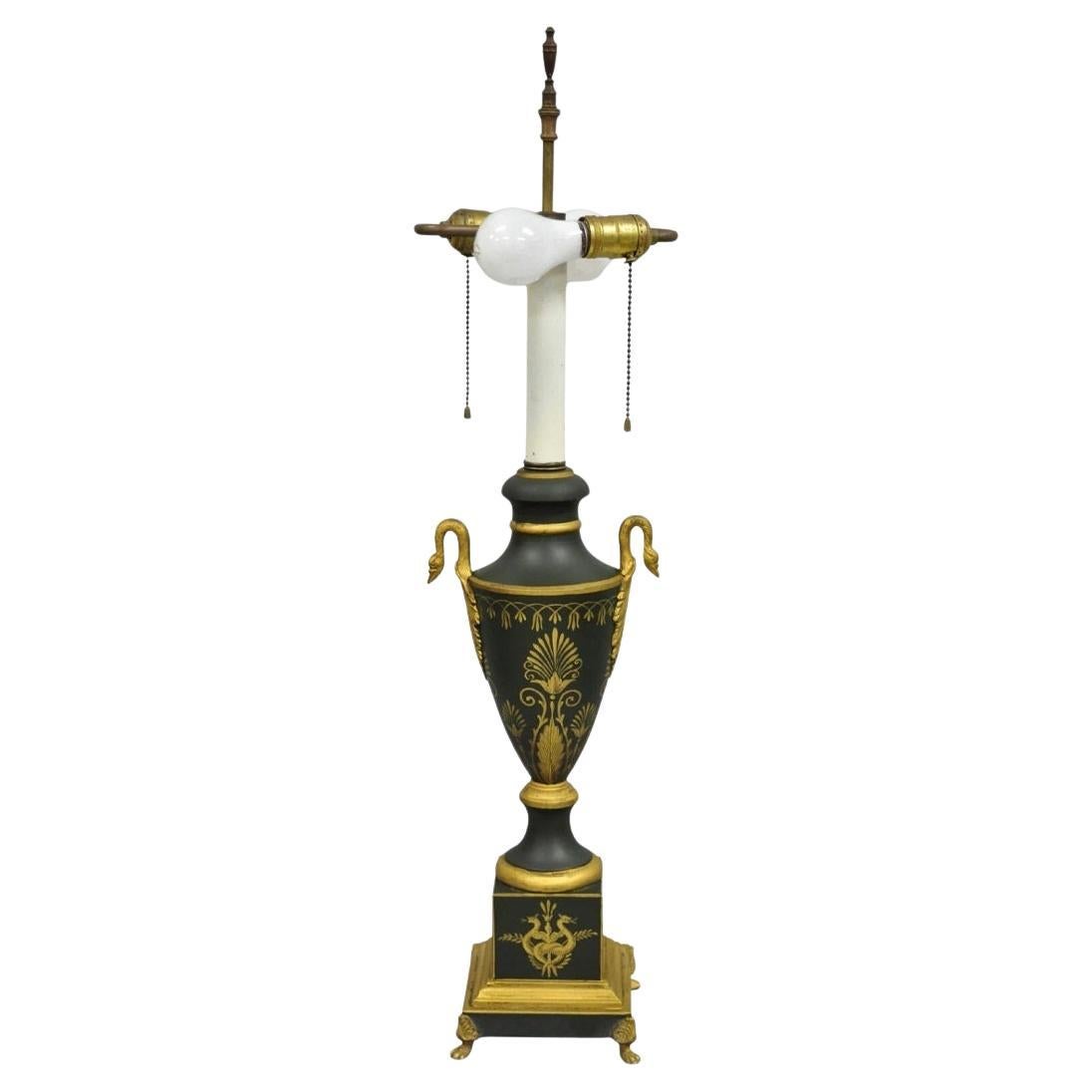 Vintage Französisch Empire Grün Tole Metall Gold Swan gemalt Urne Tischlampe