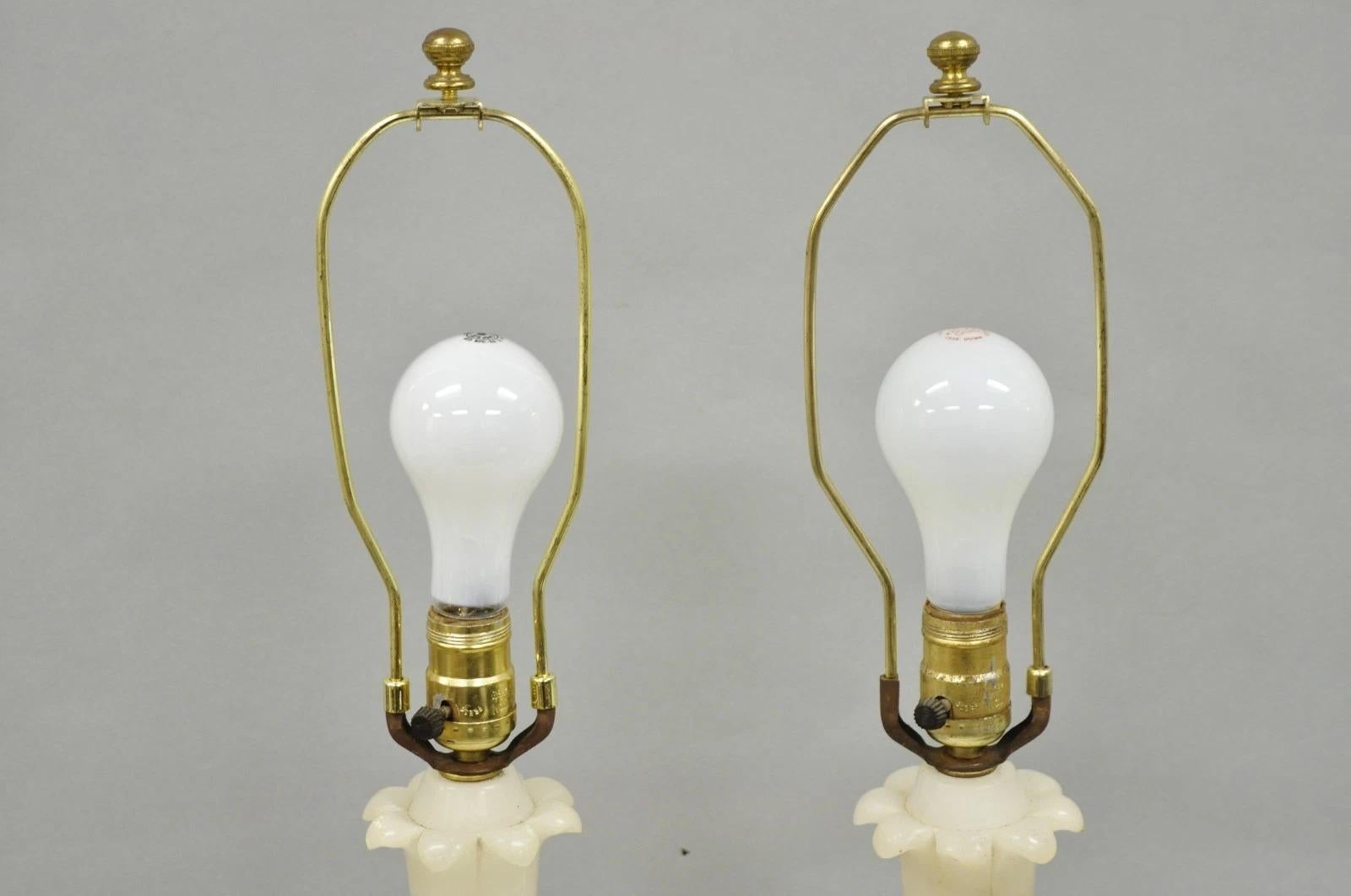 Vintage French Empire Italian Carved Alabaster Column Table Lamps - a Pair en vente 4