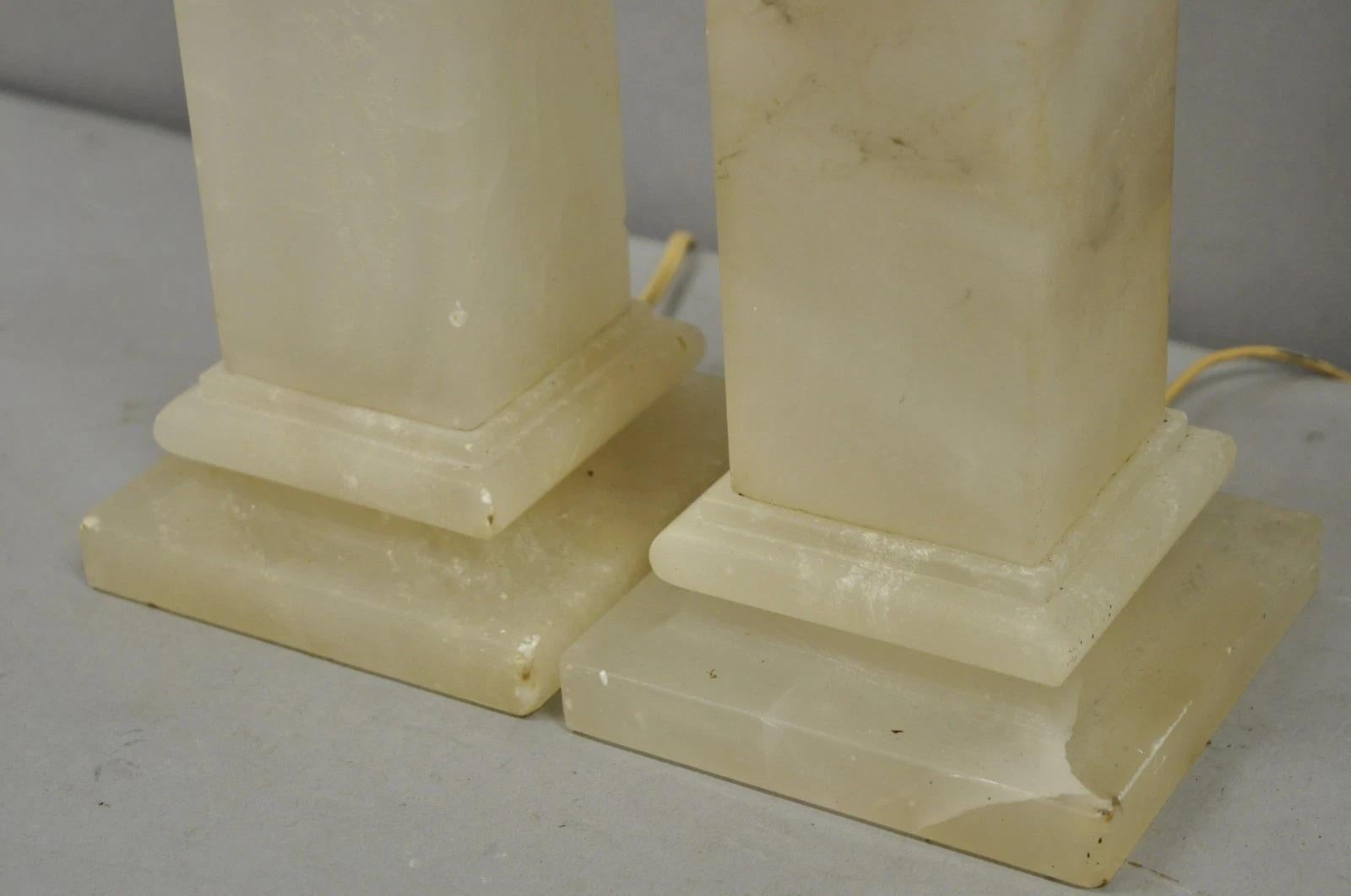 20ième siècle Vintage French Empire Italian Carved Alabaster Column Table Lamps - a Pair en vente