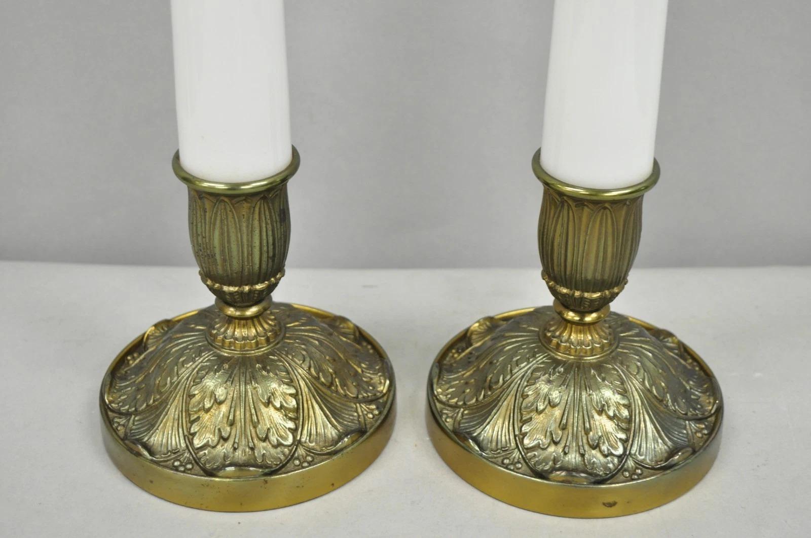 Vintage Italian Lamps a colonna in alabastro intagliato - una coppia in vendita 2